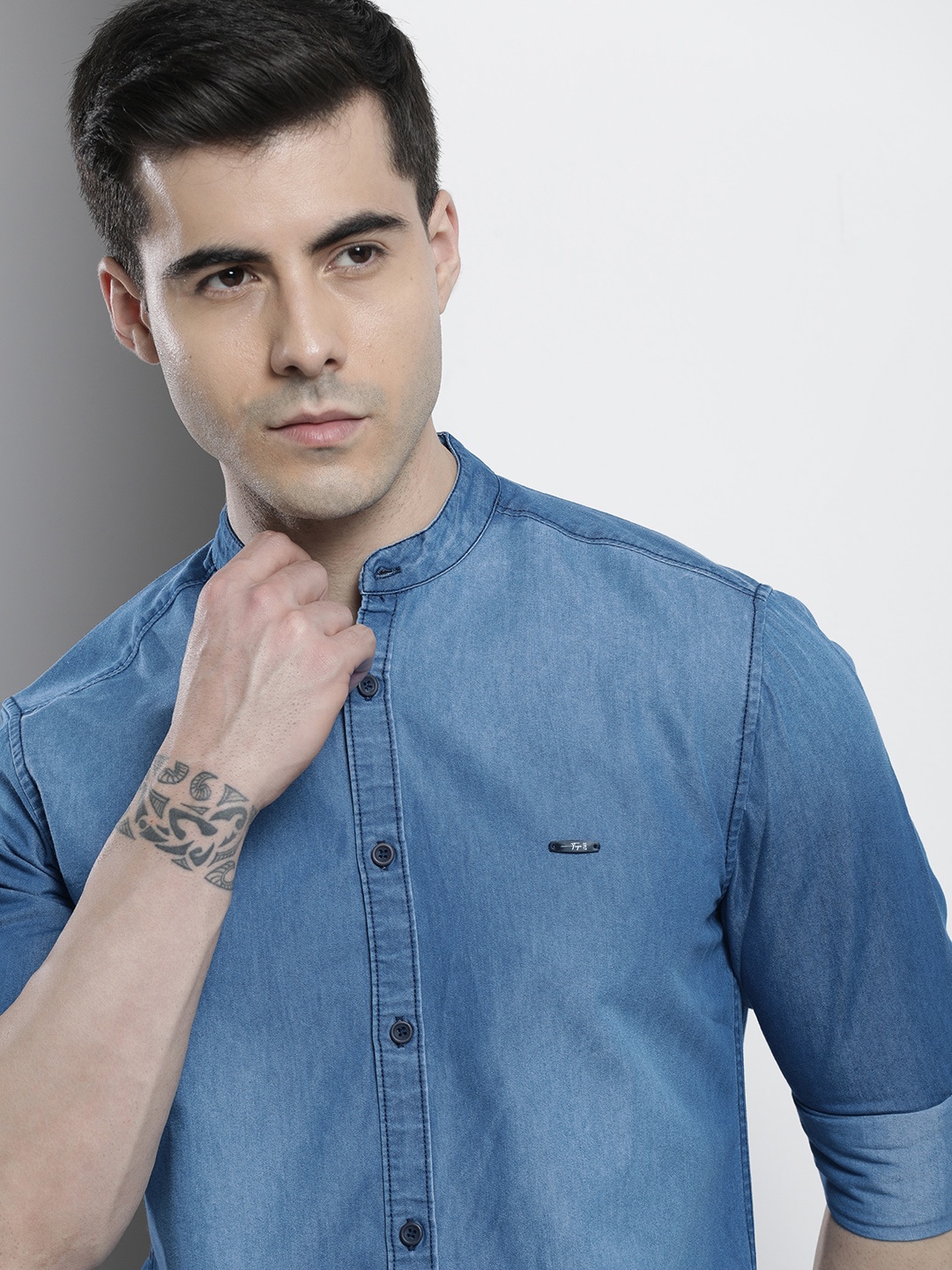

The Indian Garage Co Men Denim Slim Fit Pure Cotton Casual Shirt, Blue
