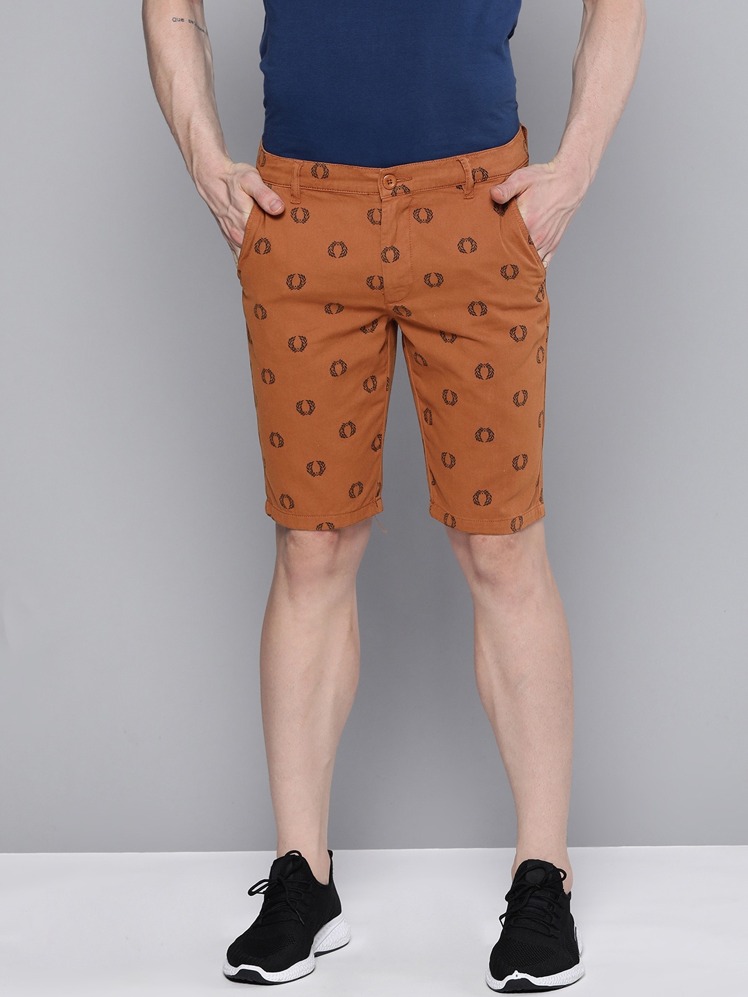 

The Indian Garage Co Men Brown Printed Slim Fit Regular Shorts