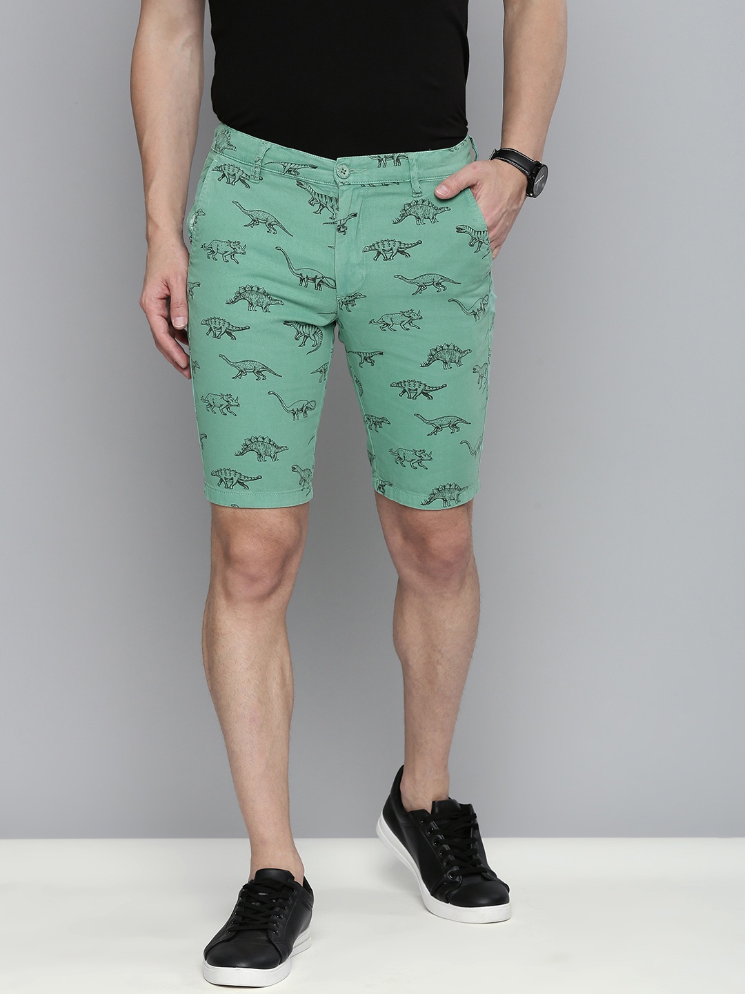 

The Indian Garage Co Men Green Animal Printed Slim Fit Chino Shorts