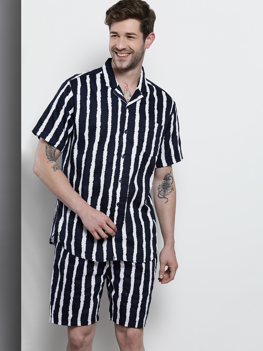 

The Indian Garage Co Men Navy Blue & White Striped Pure Cotton Night Suit