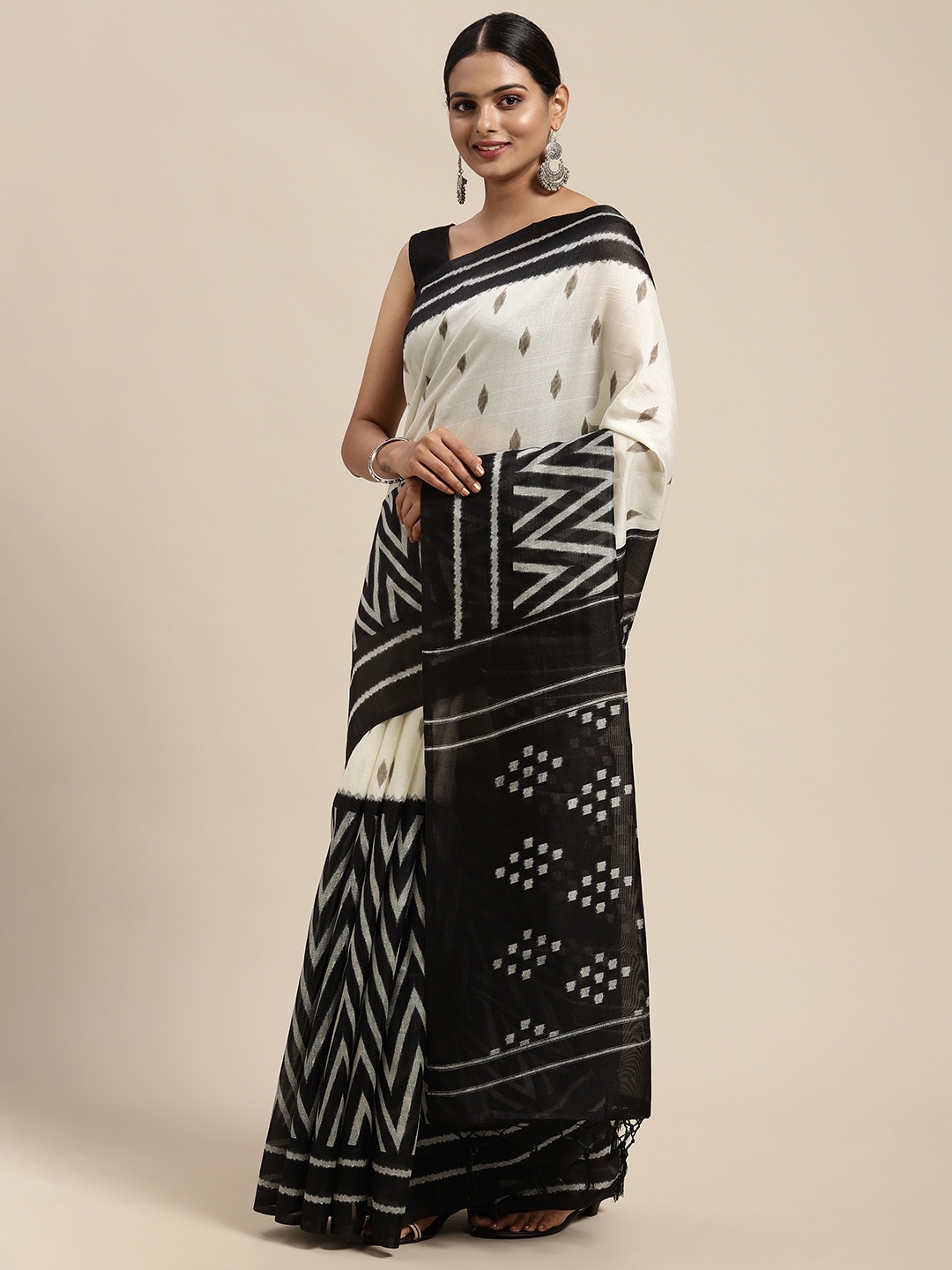 

KALINI Off White & Black Kalamkari Art Silk Mysore Silk Saree