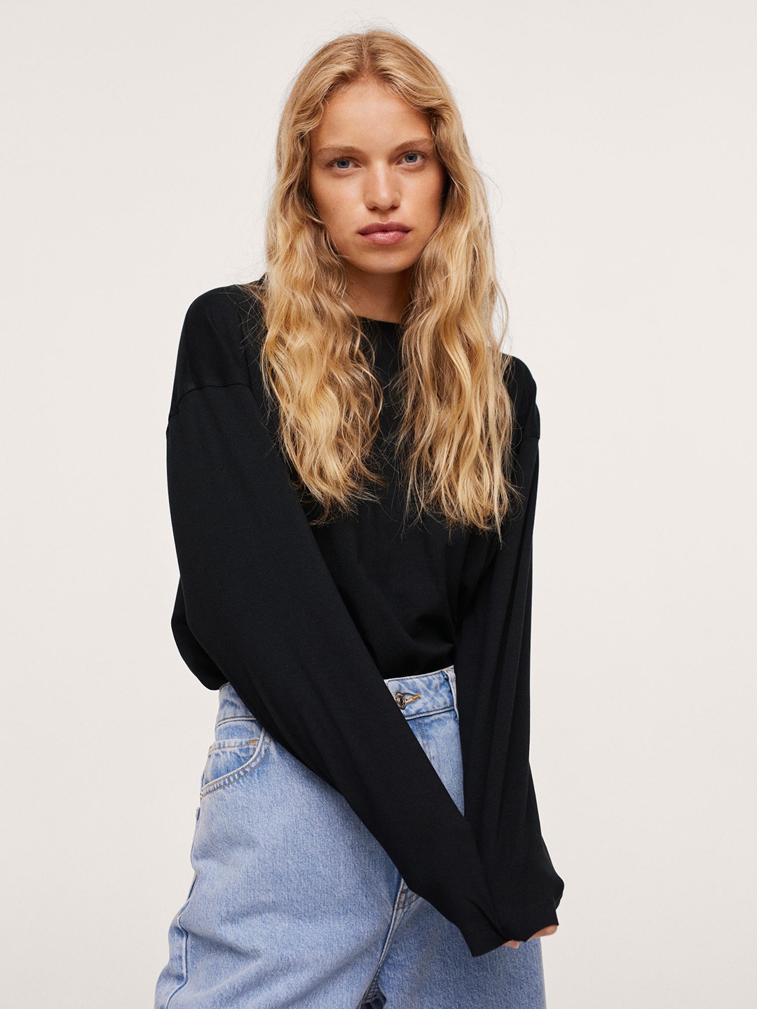 

MANGO Women Black Pure Cotton Drop-Shoulder Pure Cotton T-shirt