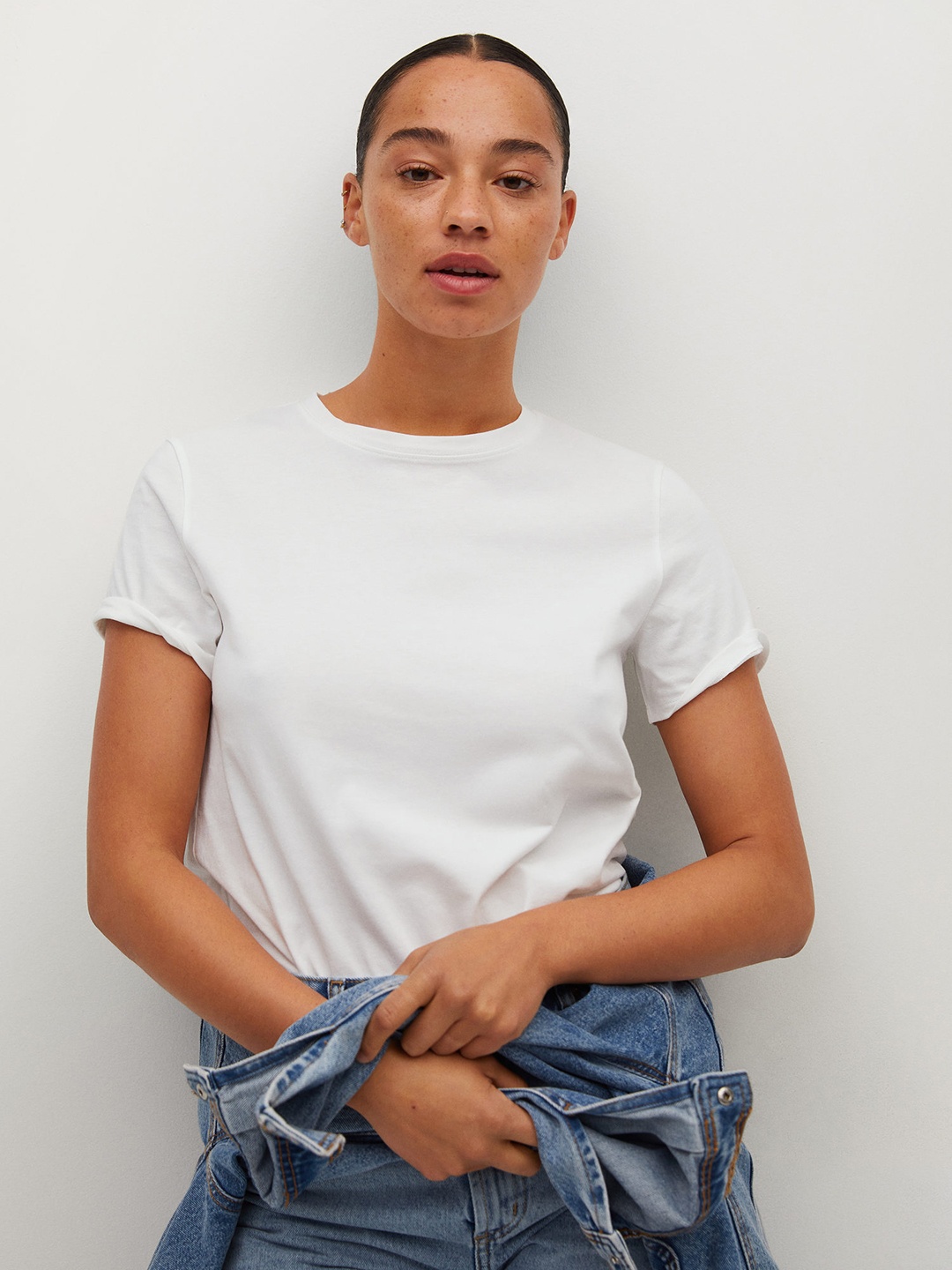 

MANGO Women White Solid Cotton Pure Cotton T-shirt