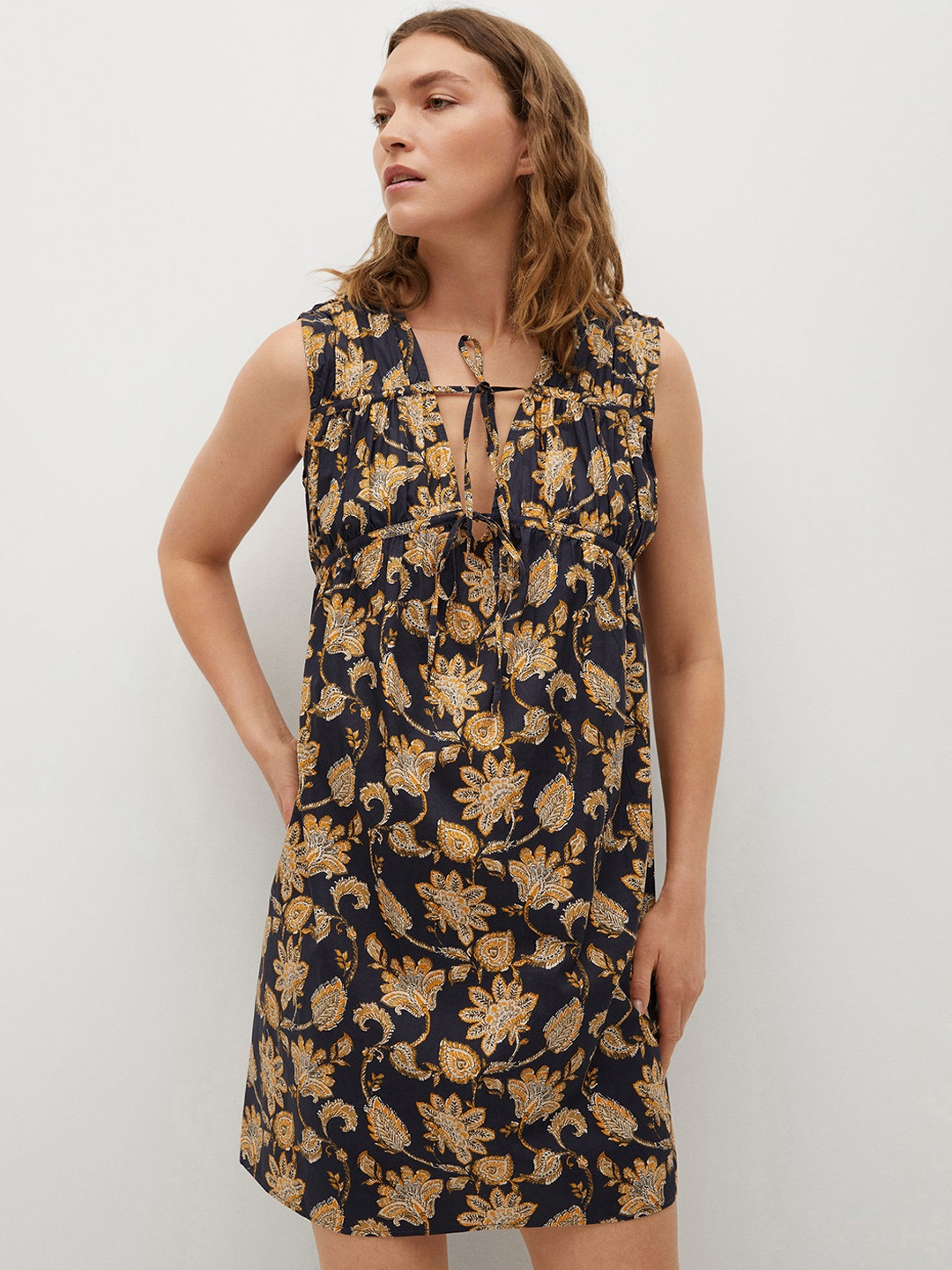 

MANGO Women Black & Beige Floral Print Tie-Up Neck Sheath Dress