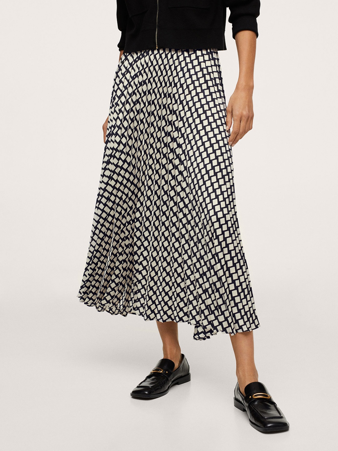 

MANGO Women Black & white Checked Accordion Pleated A- Line Maxi Skirt