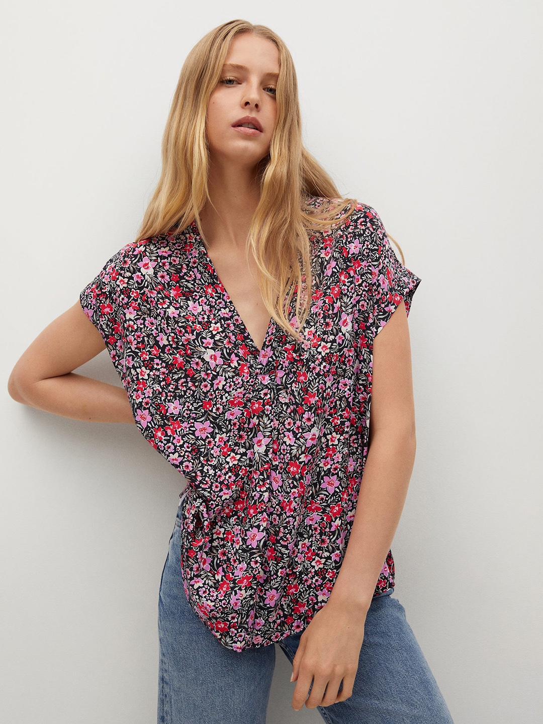 

MANGO Black & Pink Floral Extended Sleeves Regular Top