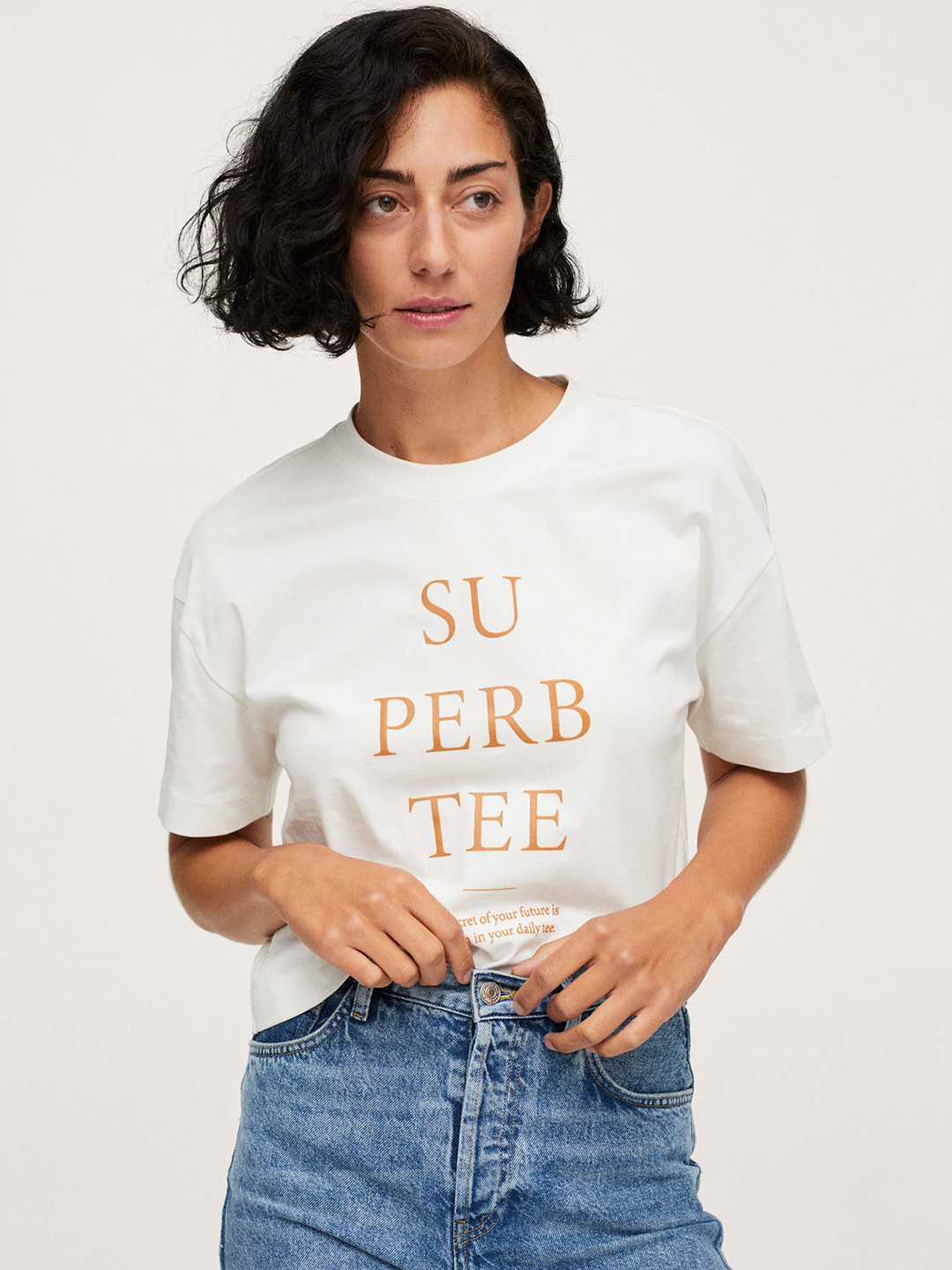 

MANGO Women White Orange Pure Cotton Typography Printed Drop-Shoulder Pure Cotton T-shirt