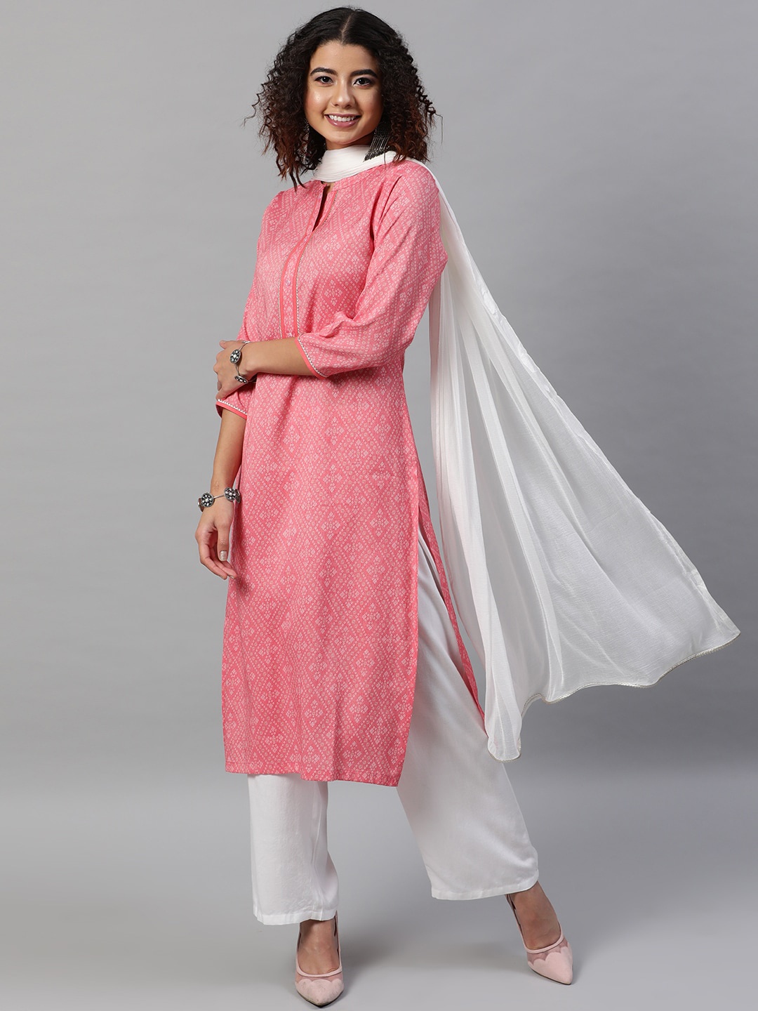 

STREET 9 Women Pink & White Geometric Printed Regular Kurta With Palazzos & Dupatta