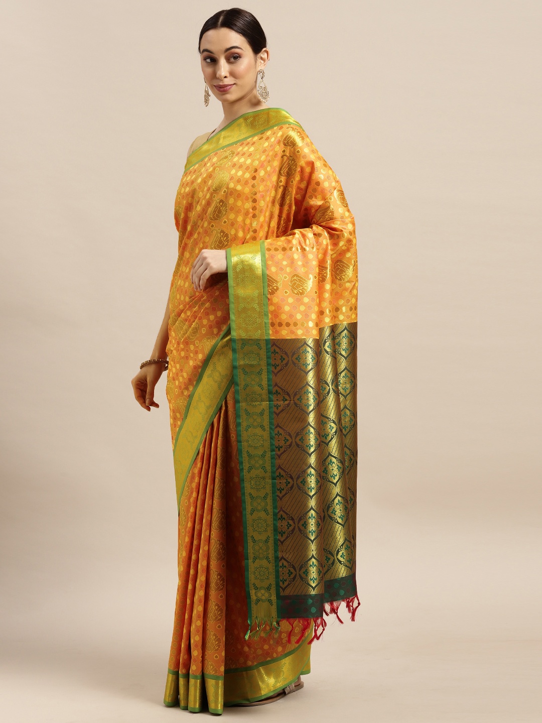 

Thara Sarees Cream-Coloured Ethnic Motifs Zari Art Silk Kanjeevaram Saree