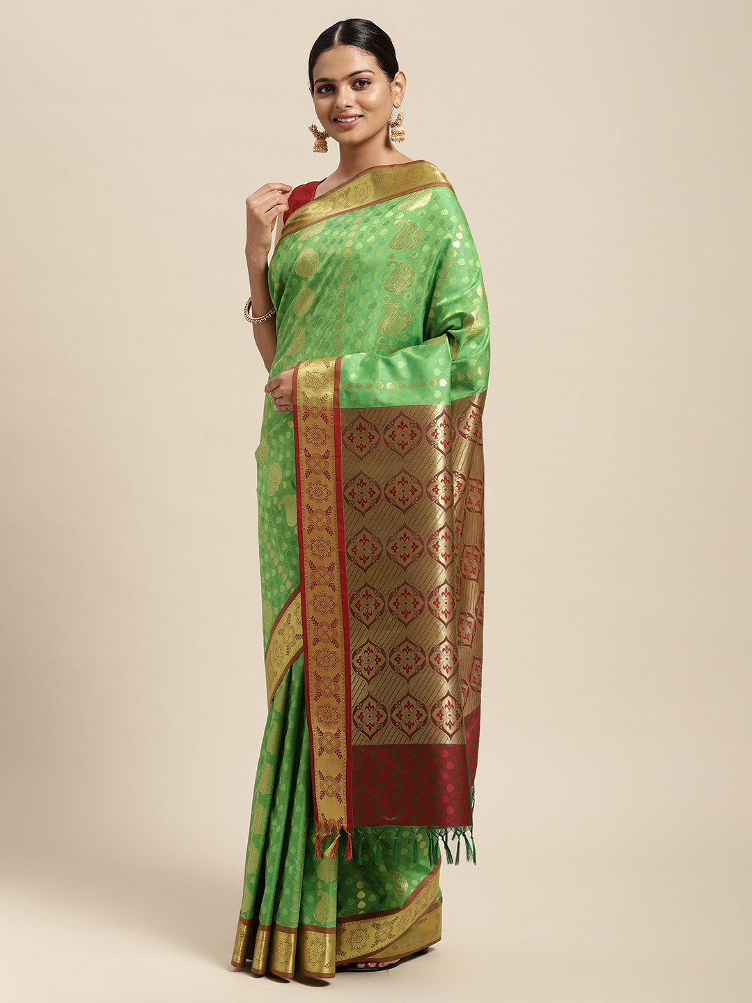 

Thara Sarees Green & Golden Ethnic Motifs Zari Art Silk Kanjeevaram Saree