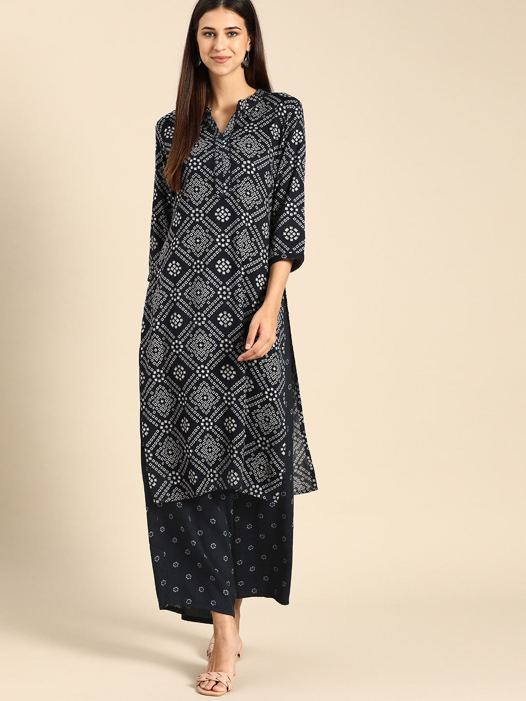 

Anouk Women Navy Blue & Grey Bandhani Bandhani Foil Print Kurta Set