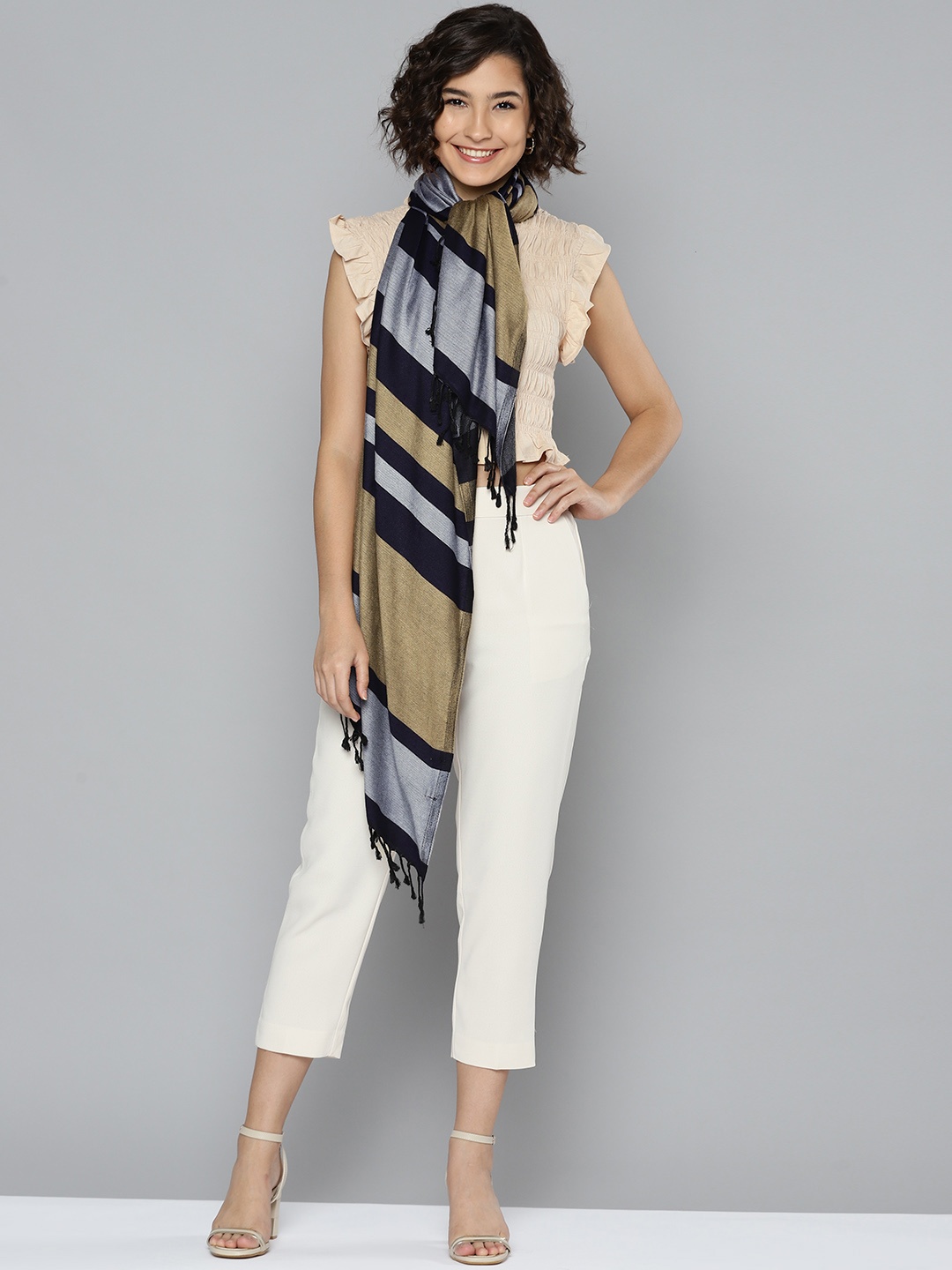 

SASSAFRAS Women Black & Grey Striped Stole