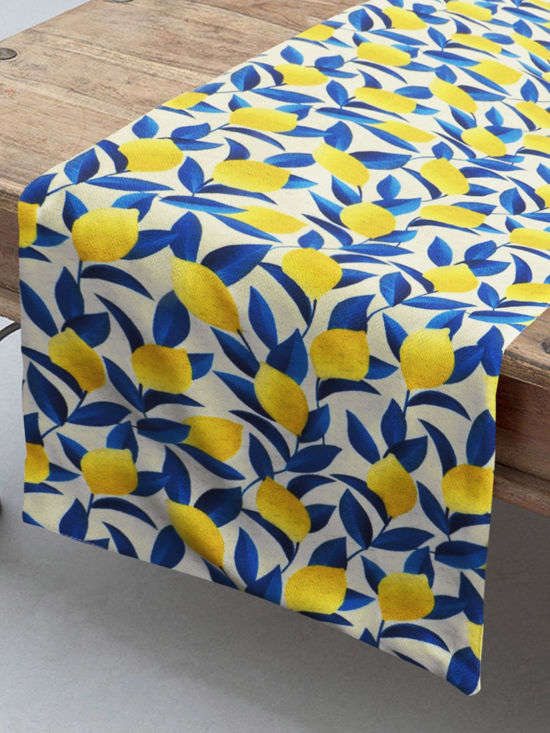 

HomeStorie White & Blue HD Floral Print 6-Seater Table Runner