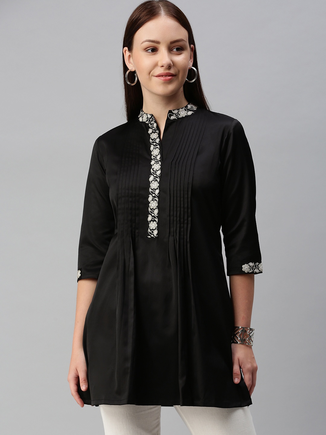 

ETIQUETTE Women Black Floral Yoke Design Satin Kurta