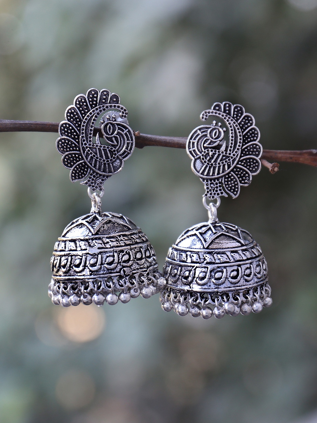 

FIROZA Silver-Toned Dome Shaped Jhumkas Earrings