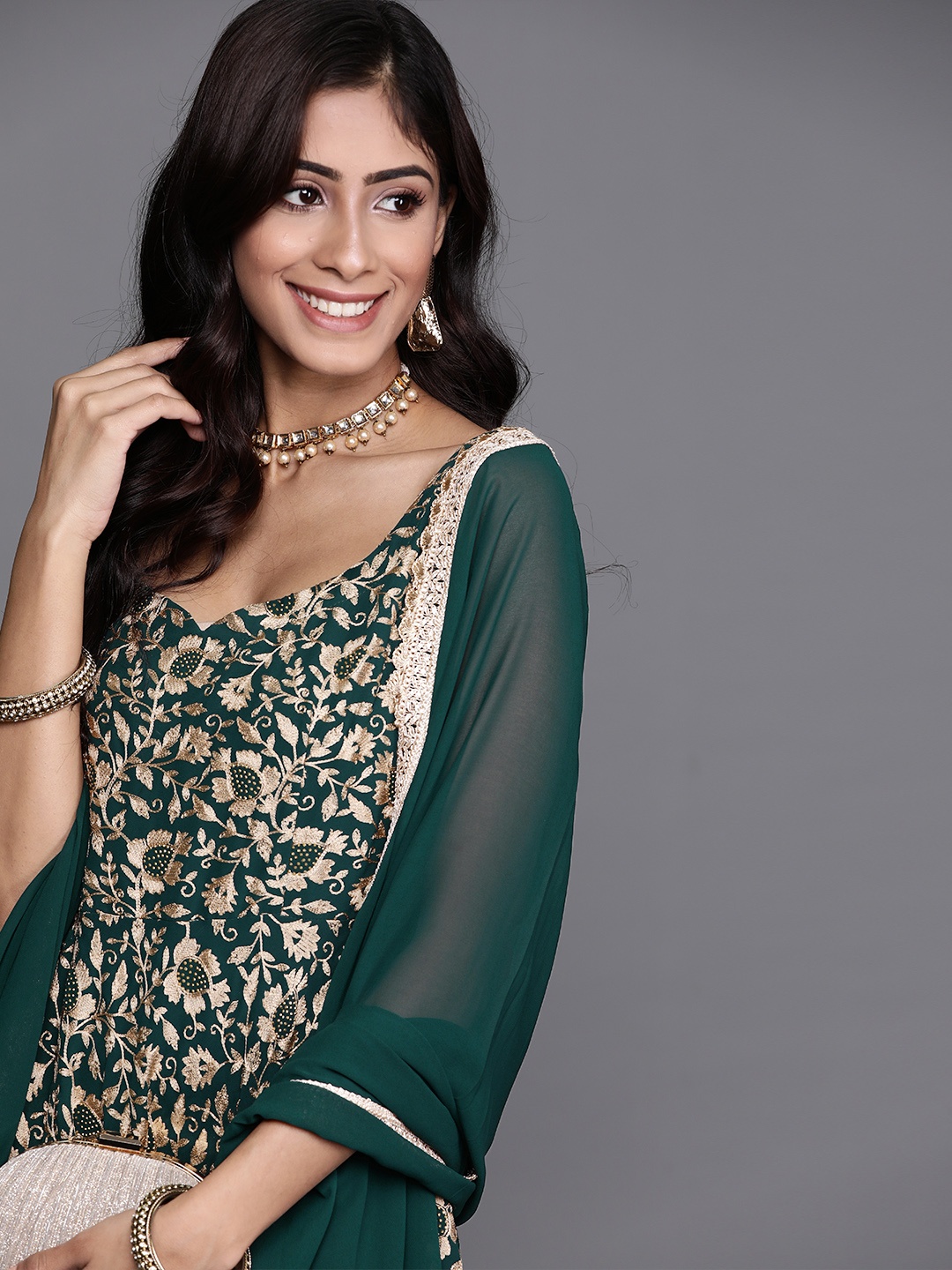 

Libas Women Green Floral Regular Kurta with Trousers & With Dupatta