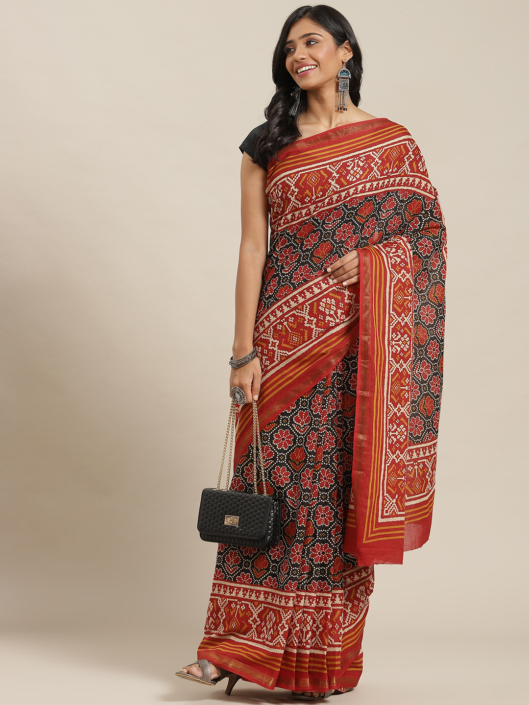 

Libas Red & Black Ethnic Motifs Pure Cotton Saree