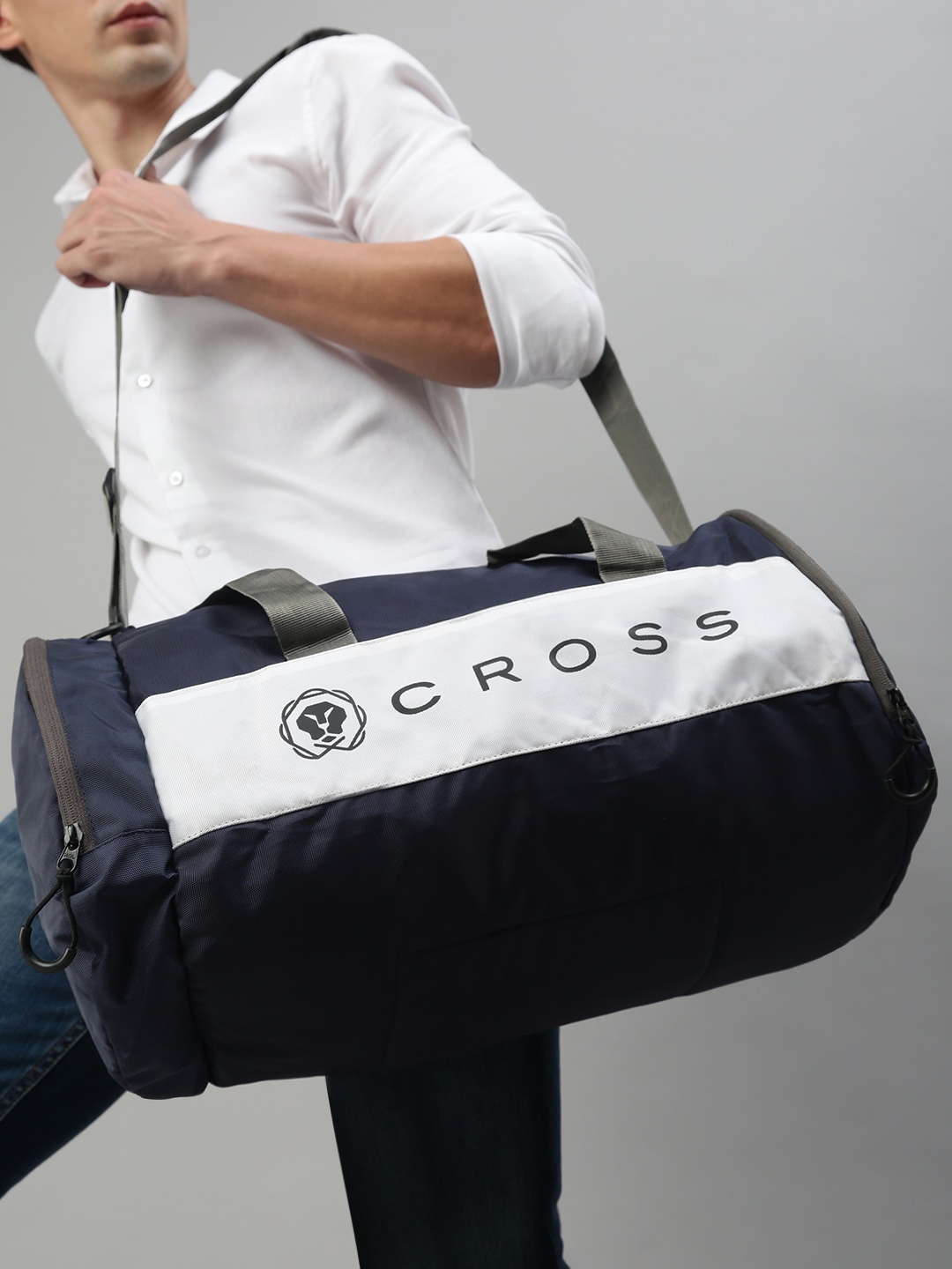 

Cross Men Navy Blue Solid Medium Gym Duffel Bag