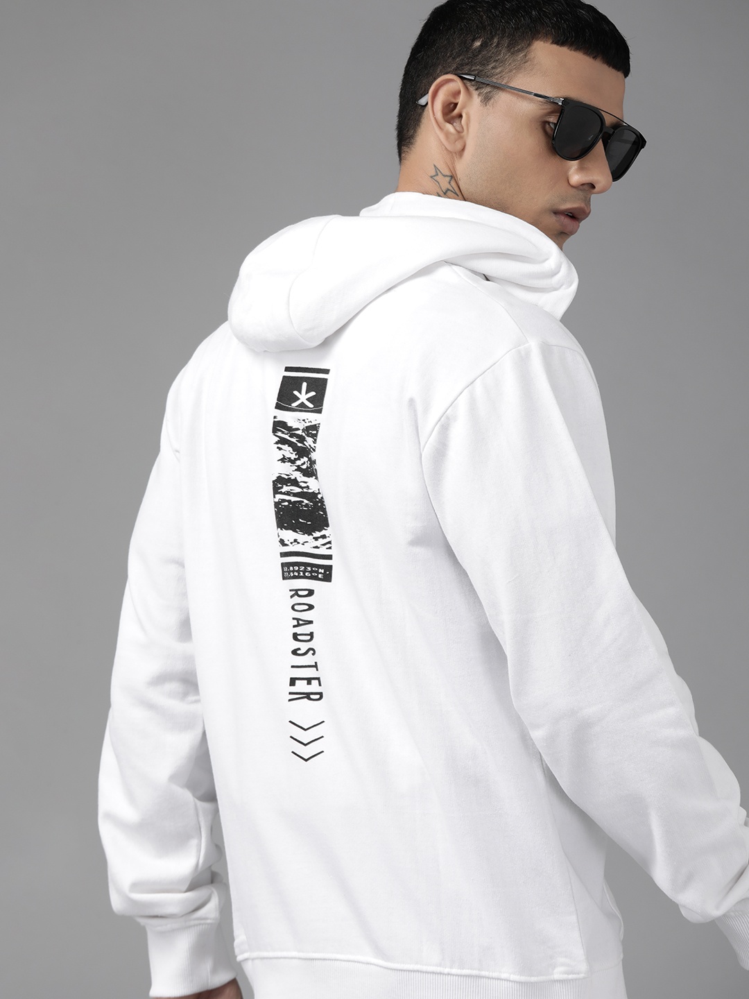 

The Roadster Lifestyle Co. Men White Printed Back Hooded Tailored Jacket