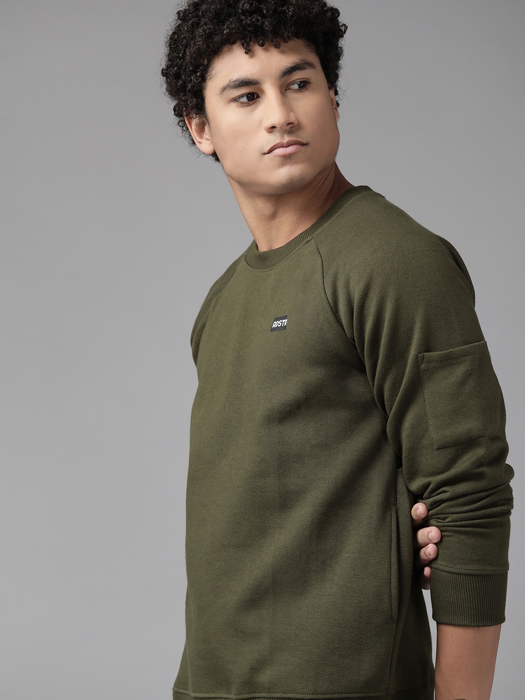 

The Roadster Lifestyle Co. Men Olive Green Solid Raglan Sleeves Sweatshirt
