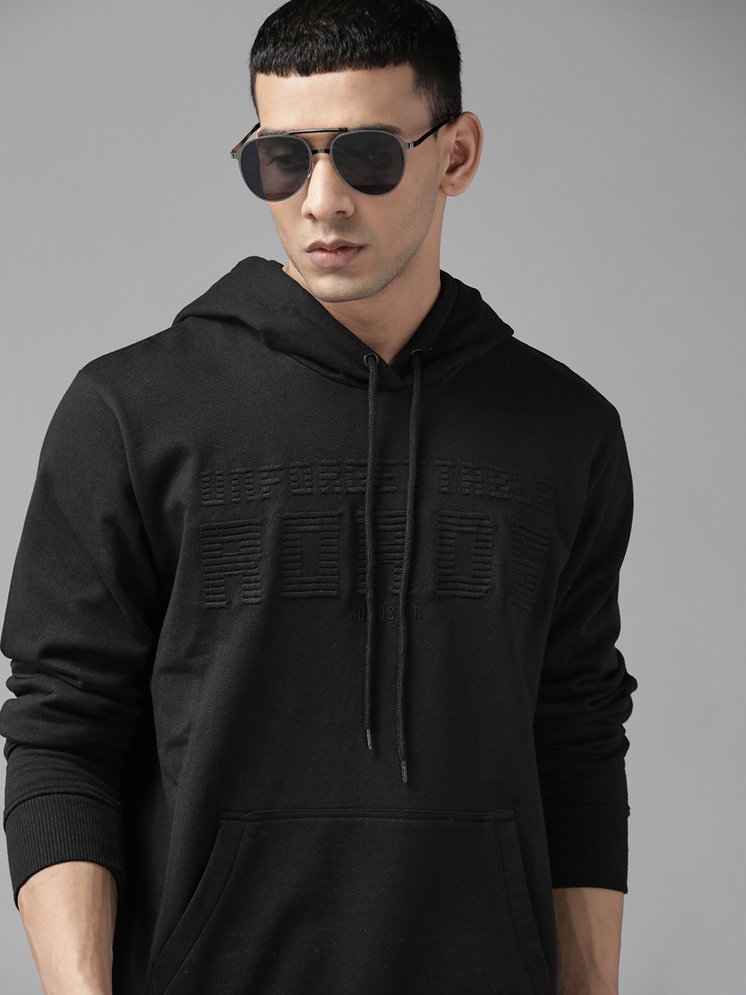 

The Roadster Lifestyle Co. Men Black Brand Logo Embroidered Hooded Sweatshirt