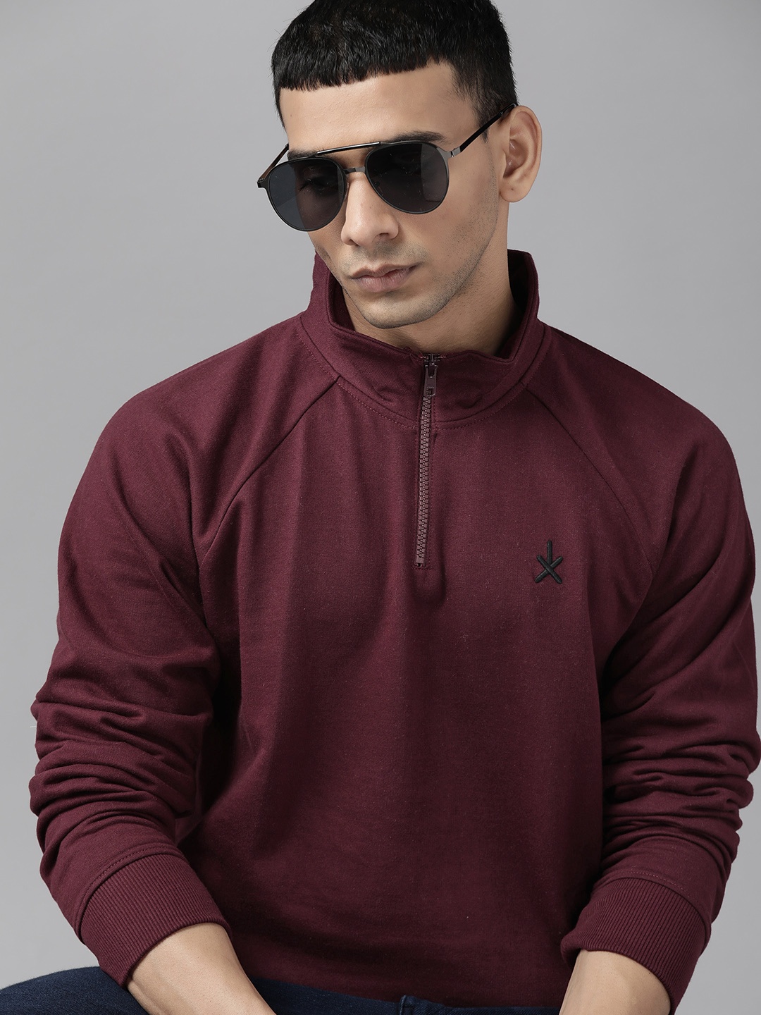 

The Roadster Lifestyle Co. Men Burgundy Solid Raglan Sleeves Sweatshirt
