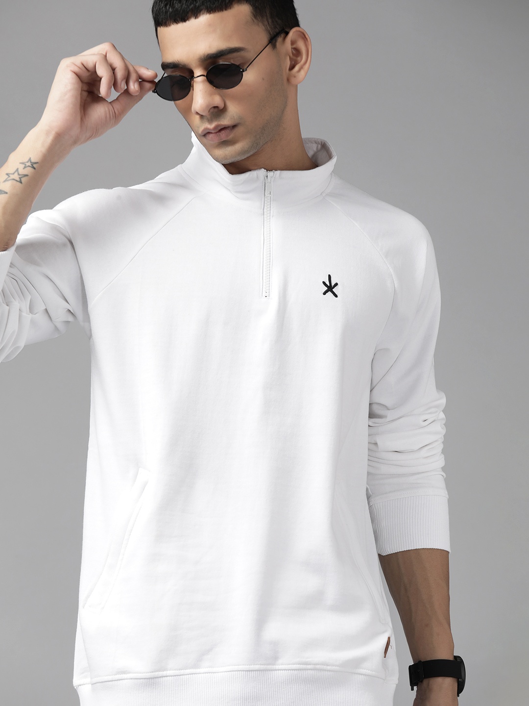 

The Roadster Lifestyle Co. Men White Solid Raglan Sleeves Sweatshirt