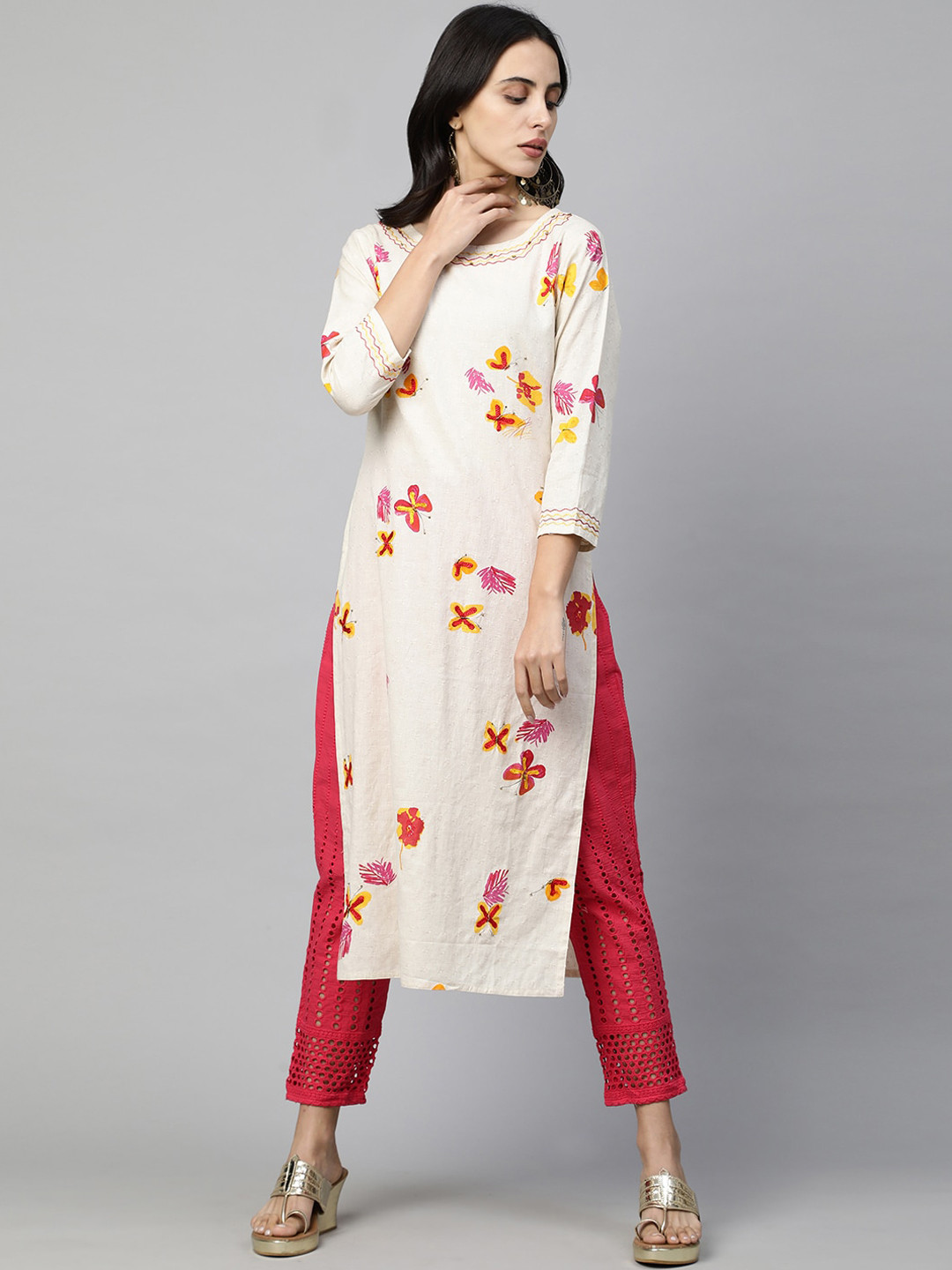 

FASHOR Women Off White Floral Printed Regular Pure Cotton Kurta with Trousers