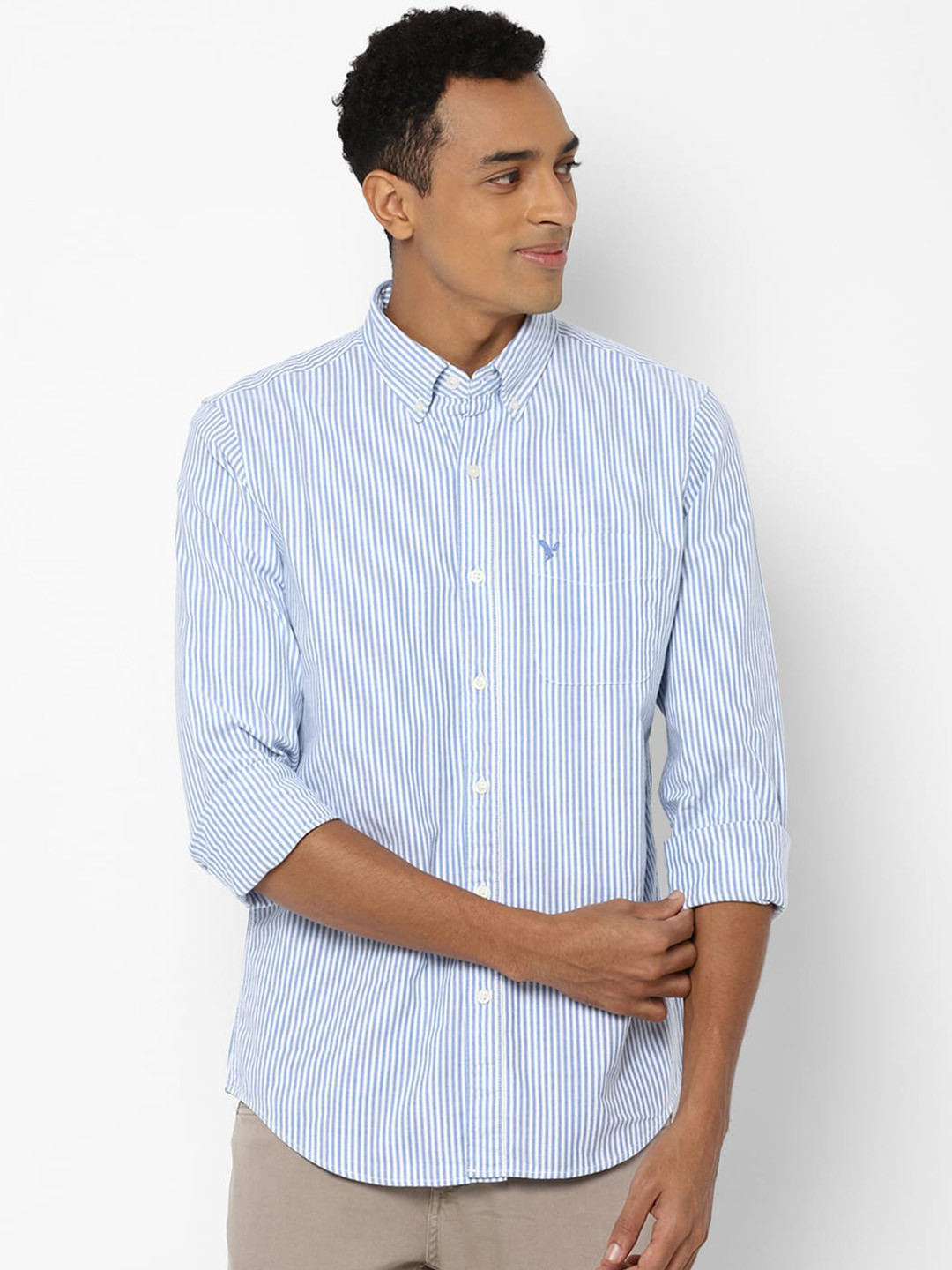 

AMERICAN EAGLE OUTFITTERS Men Blue& White Slim Fit Striped Cotton Casual Shirt
