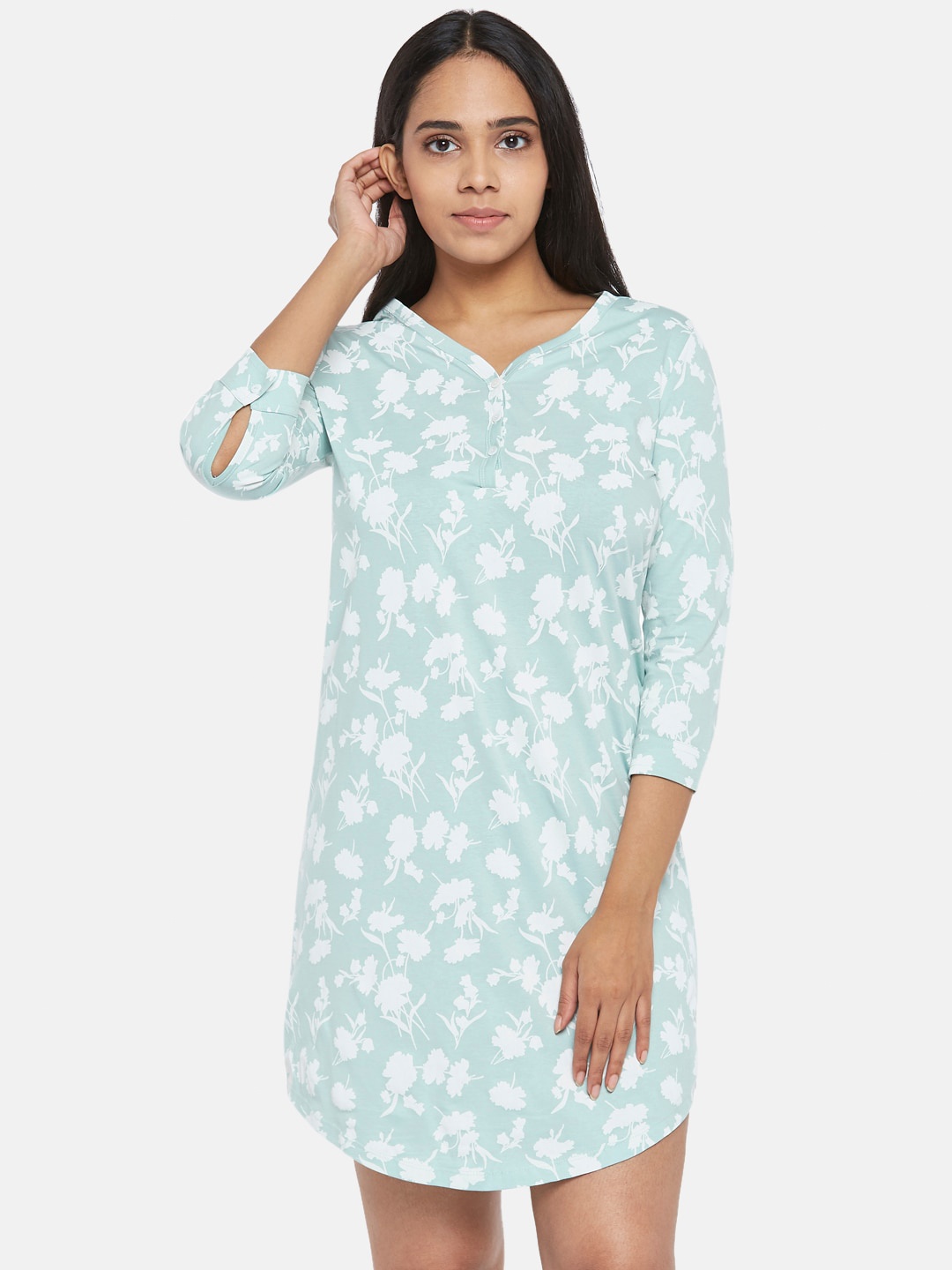 

Dreamz by Pantaloons Blue Printed Nightdress