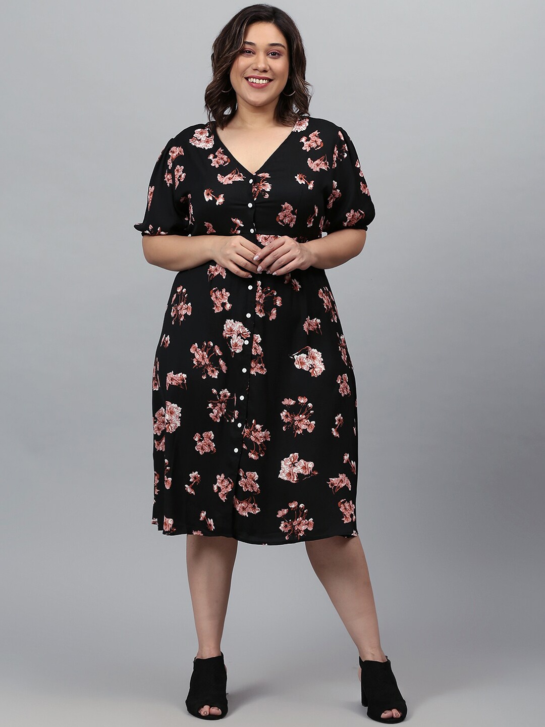 

Instafab Plus Black Floral Sheath Dress