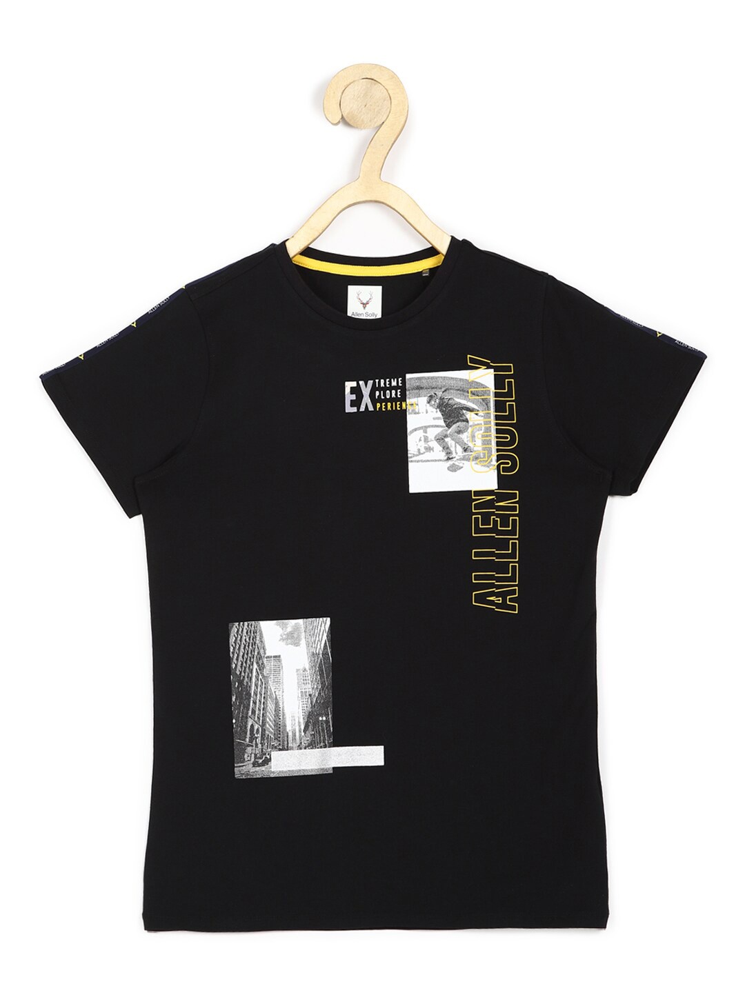 

Allen Solly Junior Boys Black White Printed Pure Cotton T-shirt