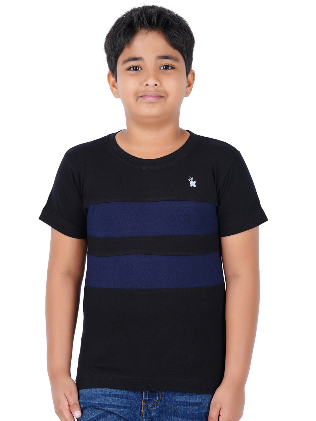 

Kiddeo Boys Navy Blue & Black Colourblocked Slim Fit T-shirt