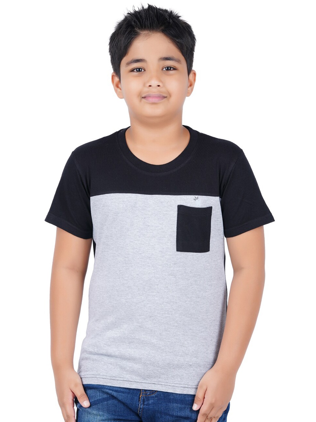

Kiddeo Boys Grey Melange Colourblocked Pockets Slim Fit T-shirt