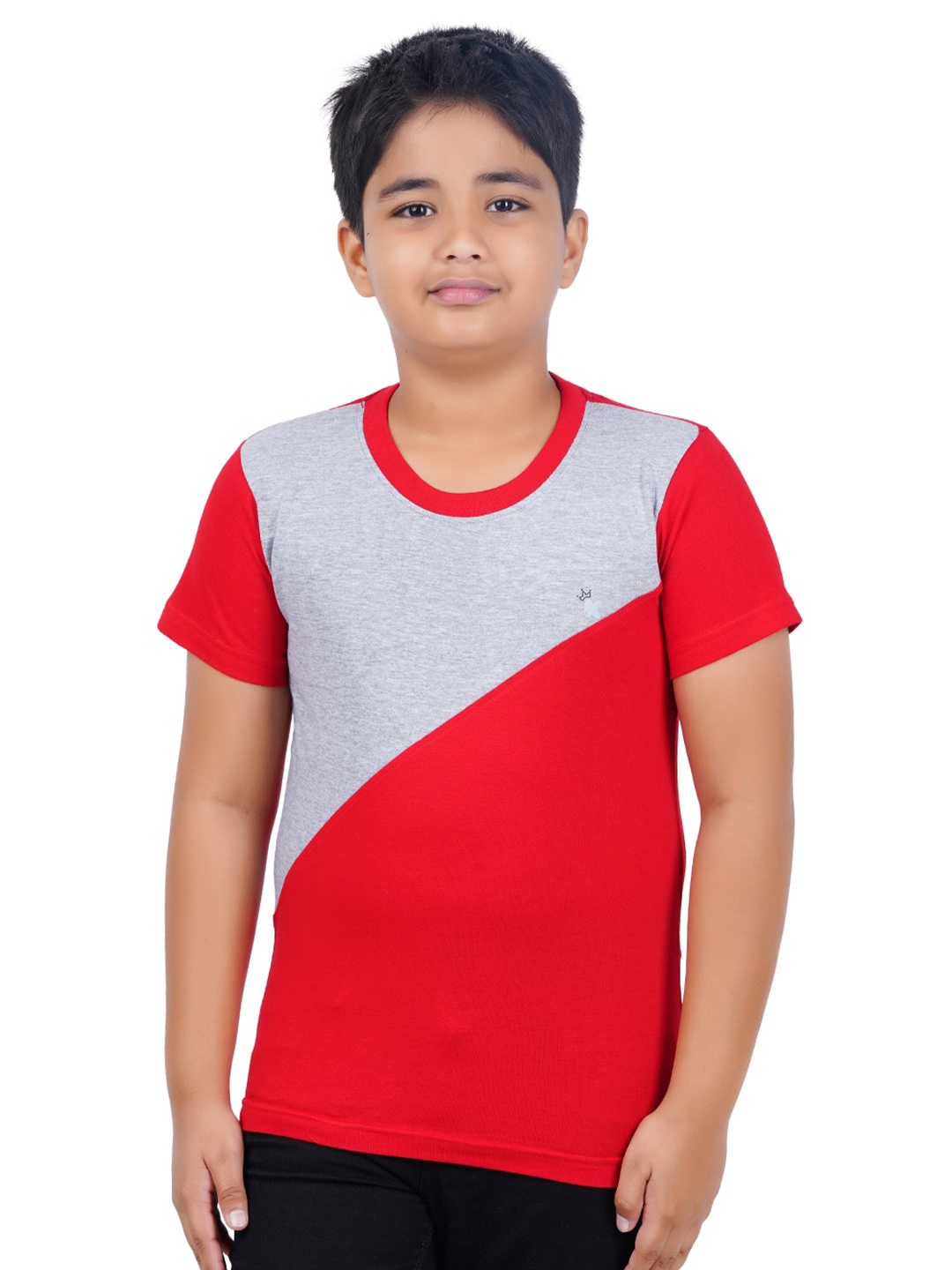 

Kiddeo Boys Grey Melange & Red Colourblocked Slim Fit T-shirt