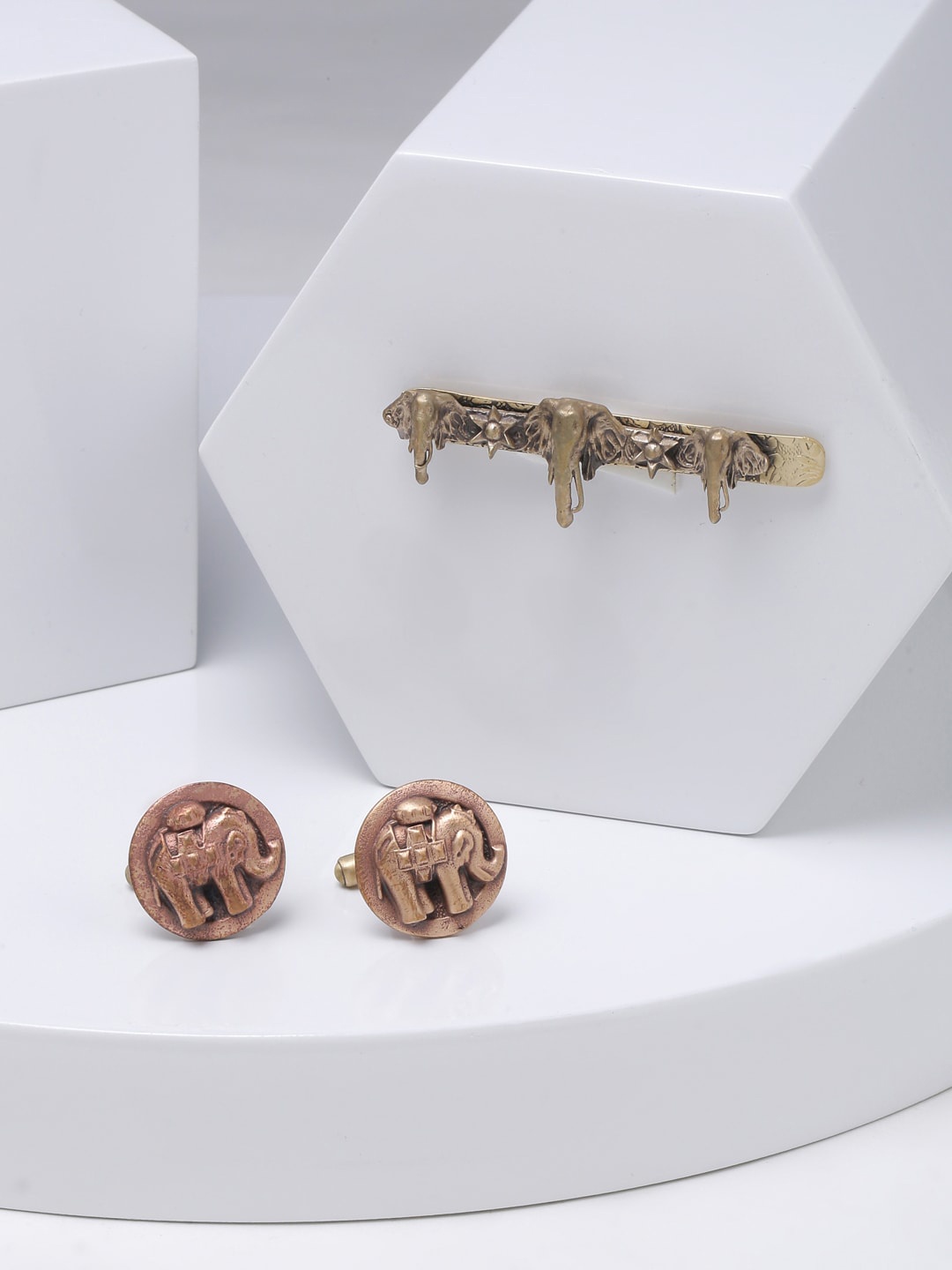 

COSA NOSTRAA Men Gold-Toned Accessory Gift Set