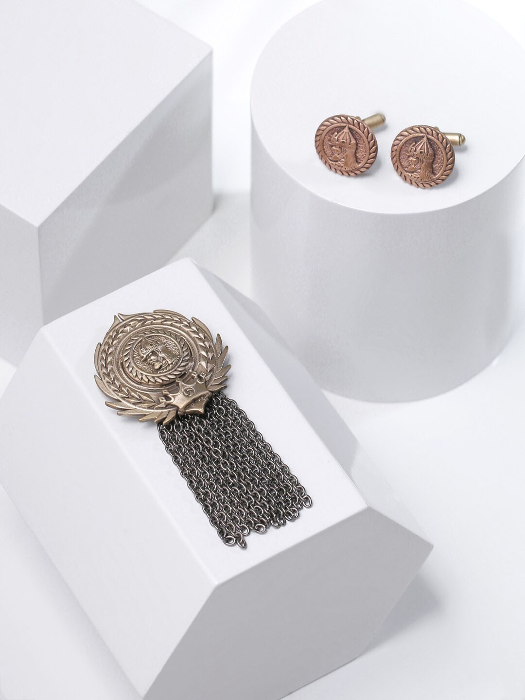 

COSA NOSTRAA Men Metallic Accessory Gift Set