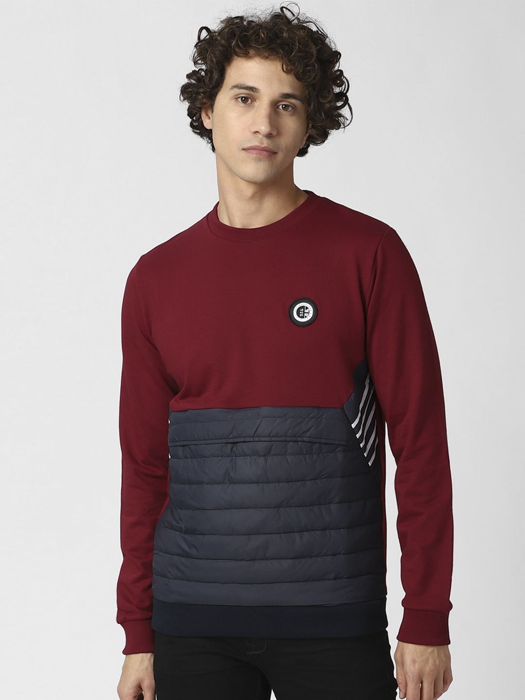 

Peter England Casuals Men Maroon Colourblocked Sweatshirt