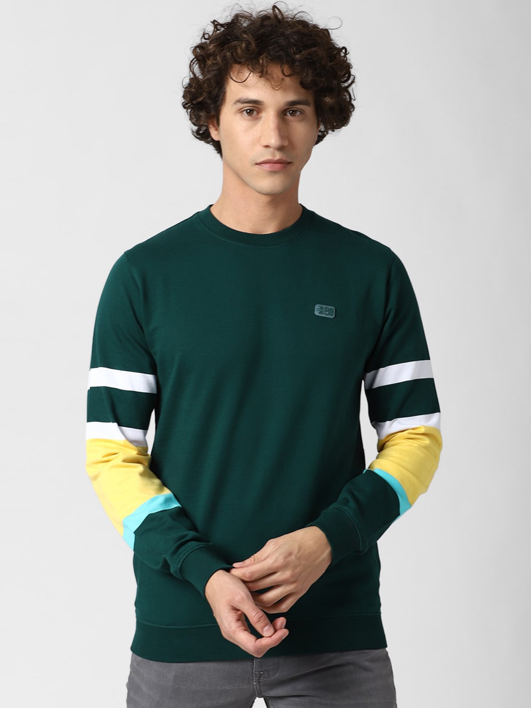 

Peter England Casuals Men Green Sweatshirt