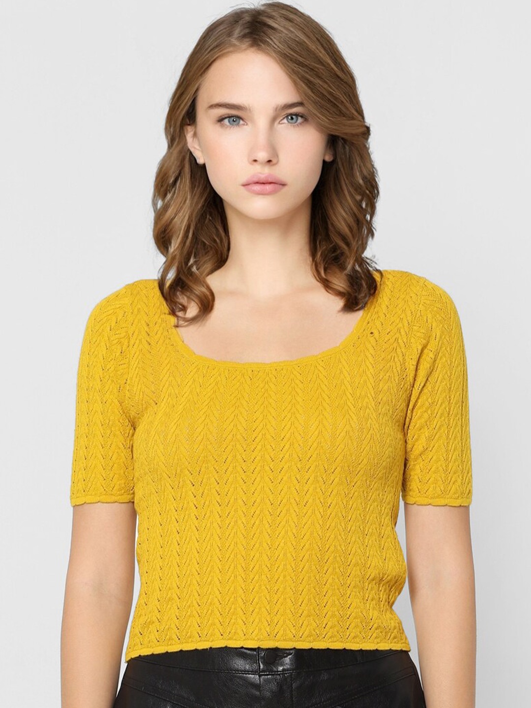 

ONLY Yellow Knitted Regular Crop Top