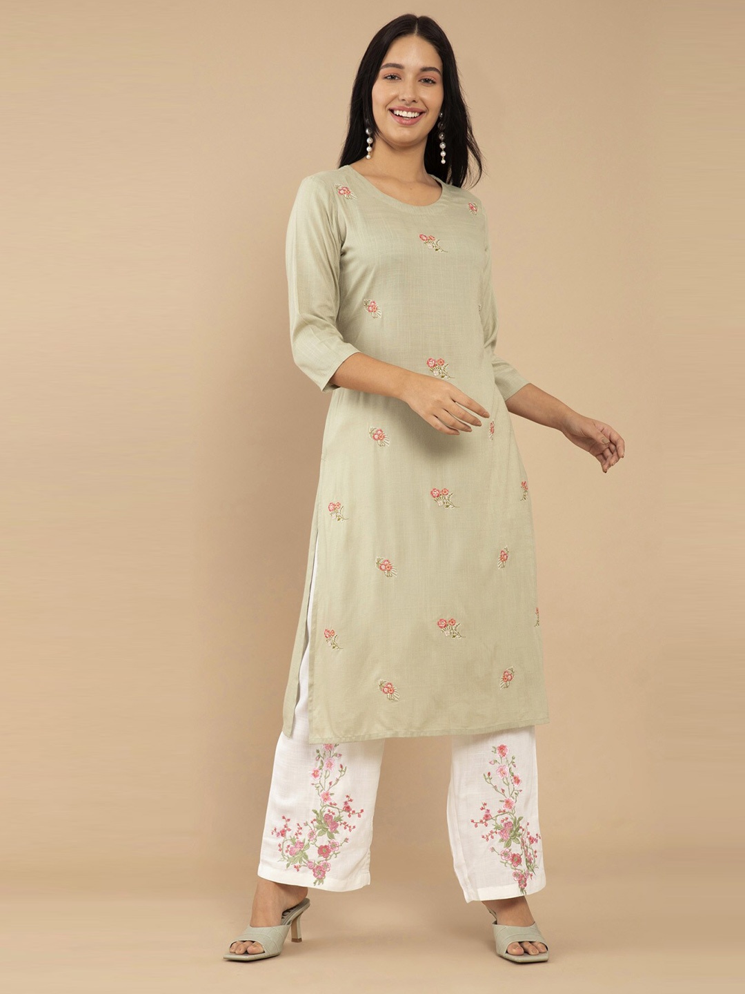 

Soch Women Green Floral Embroidered Regular Thread Work Kurta with Trousers