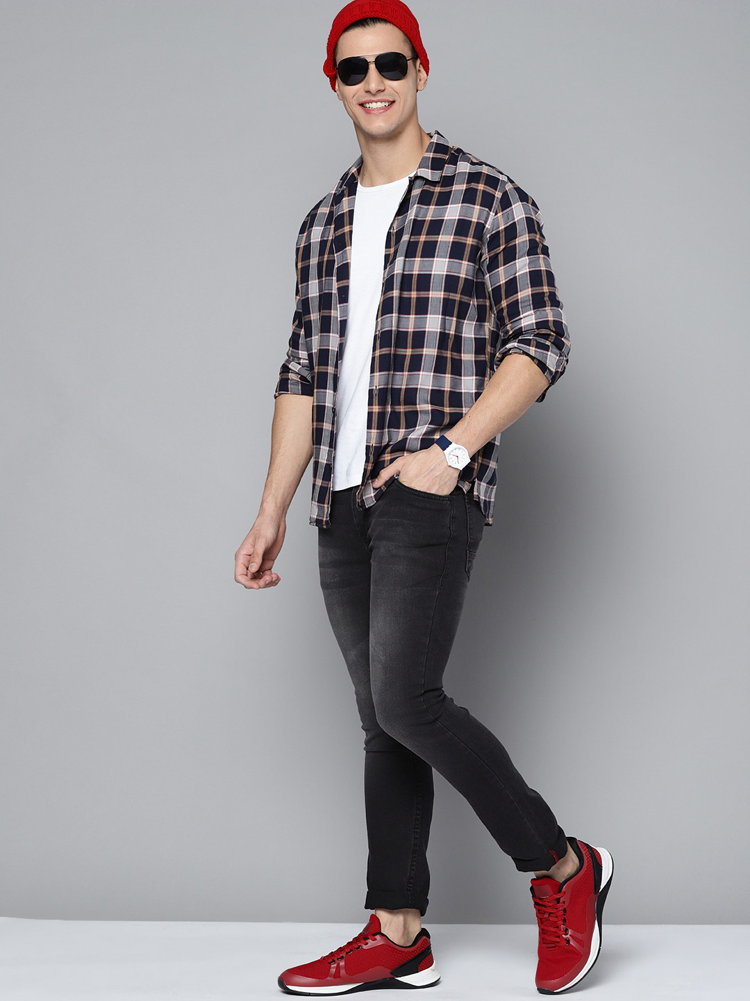 

HERE&NOW Men Black Clean Look Skinny Fit Light Fade Stretchable Jeans