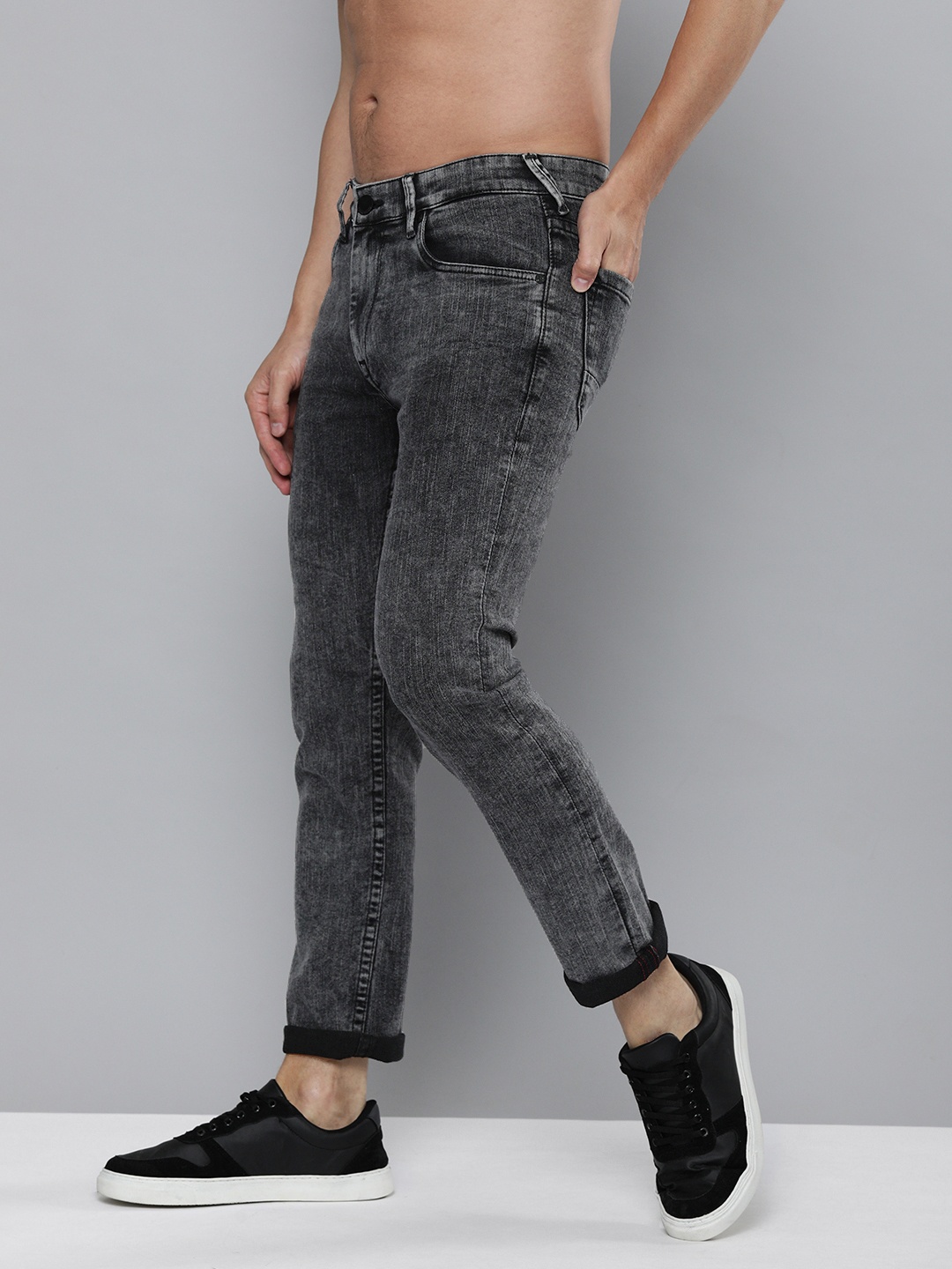 

HERE&NOW Men Black Slim Fit Heavy Fade Stretchable Jeans