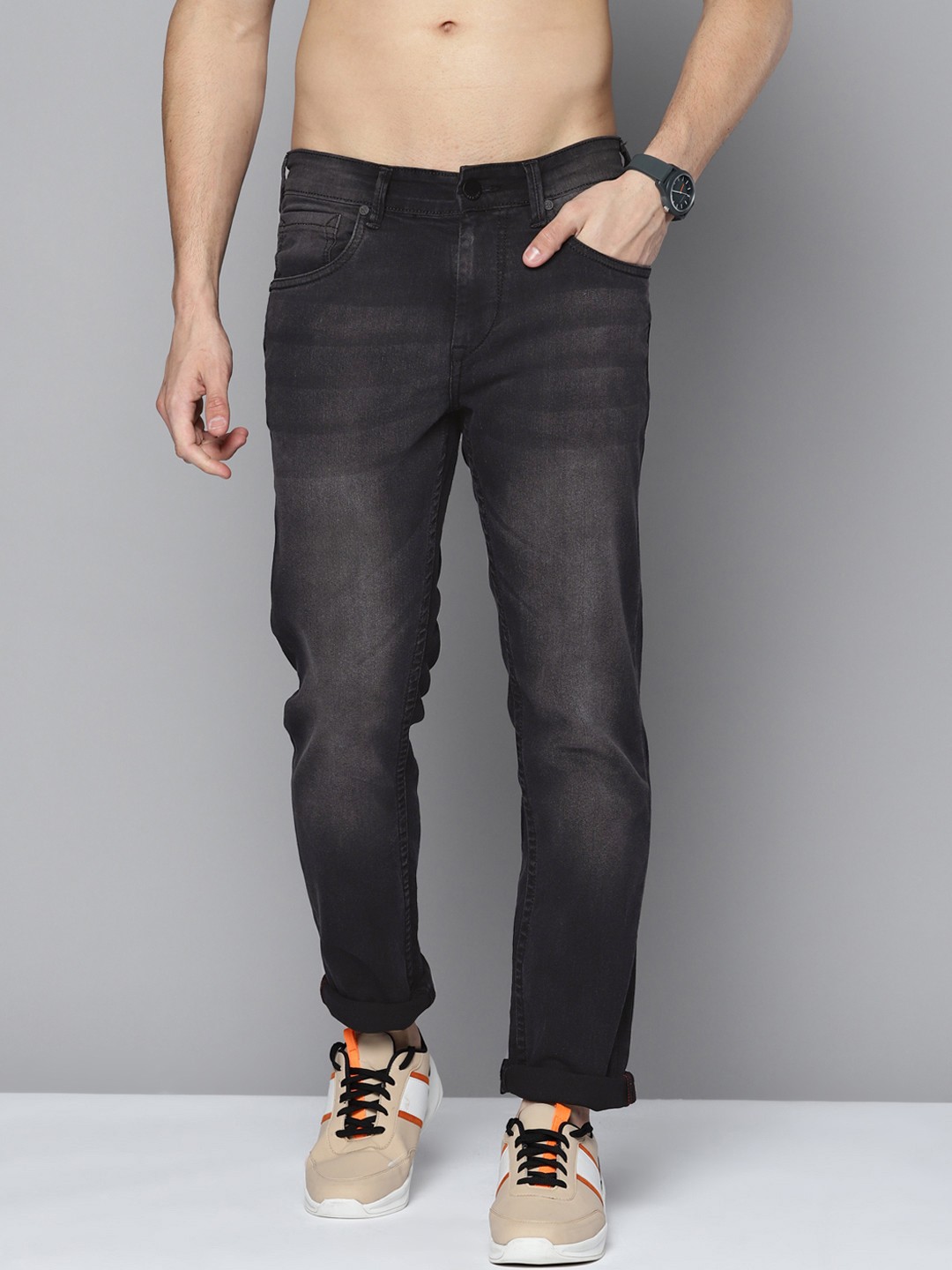 

HERE&NOW Men Charcoal Grey Clean Look Light Fade Stretchable Jeans