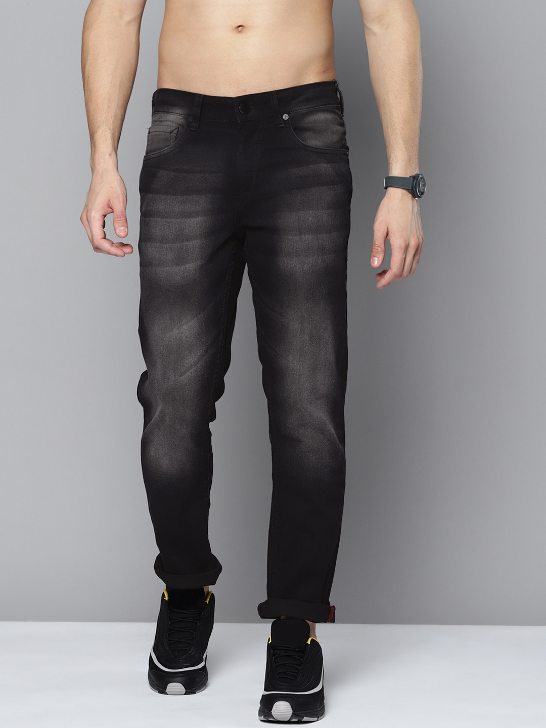 

HERE&NOW Men Black Clean Look Light Fade Stretchable Jeans