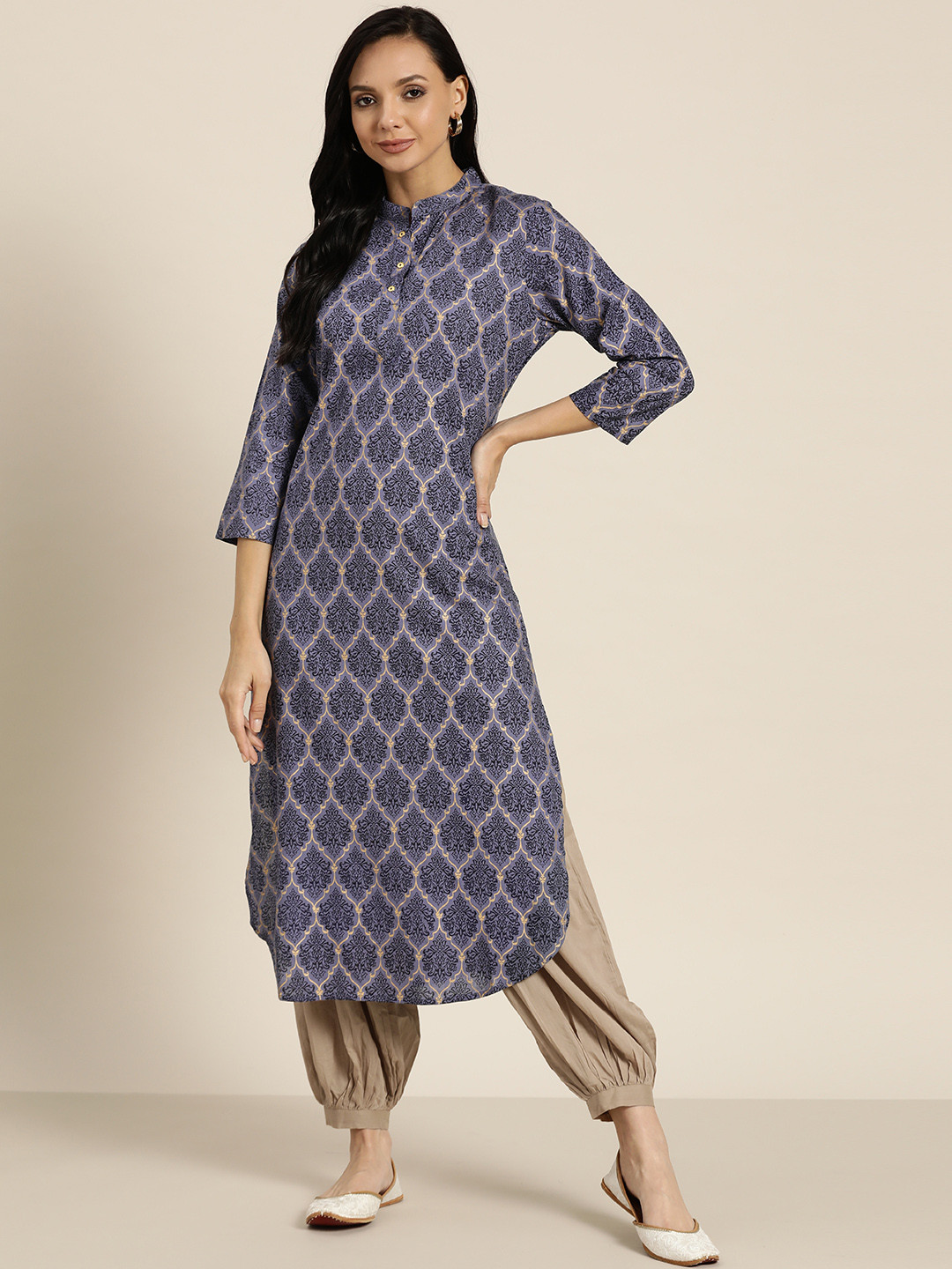 

Sangria Women Purple Ethnic Motifs Printed Regular Kurta with Salwar