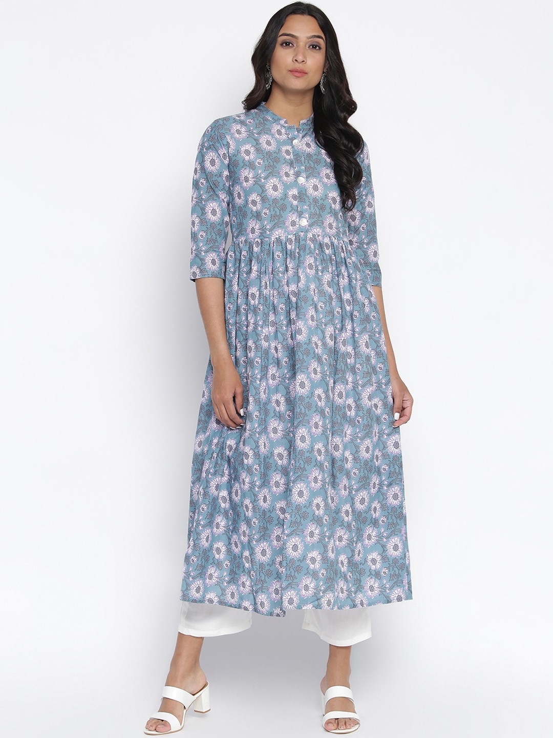 

Wodreams Women Blue & White Floral Printed Floral Anarkali Kurta