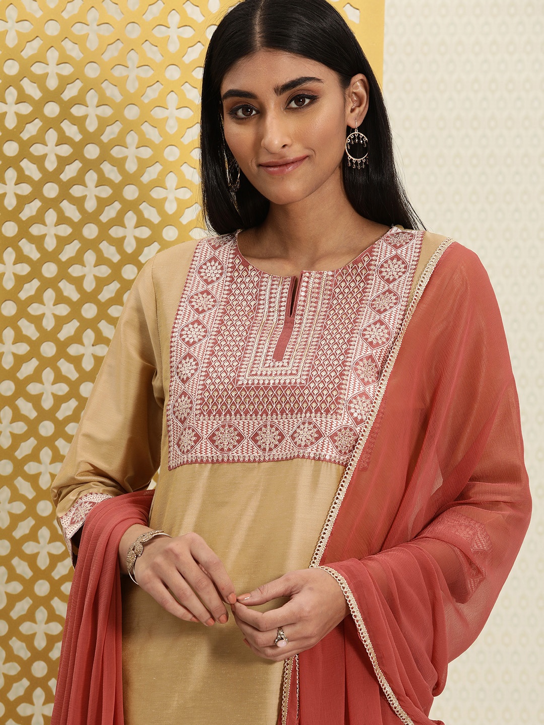 

House of Pataudi Women Beige Ethnic Yoke Design Jashn Kurta with Salwar & With Dupatta