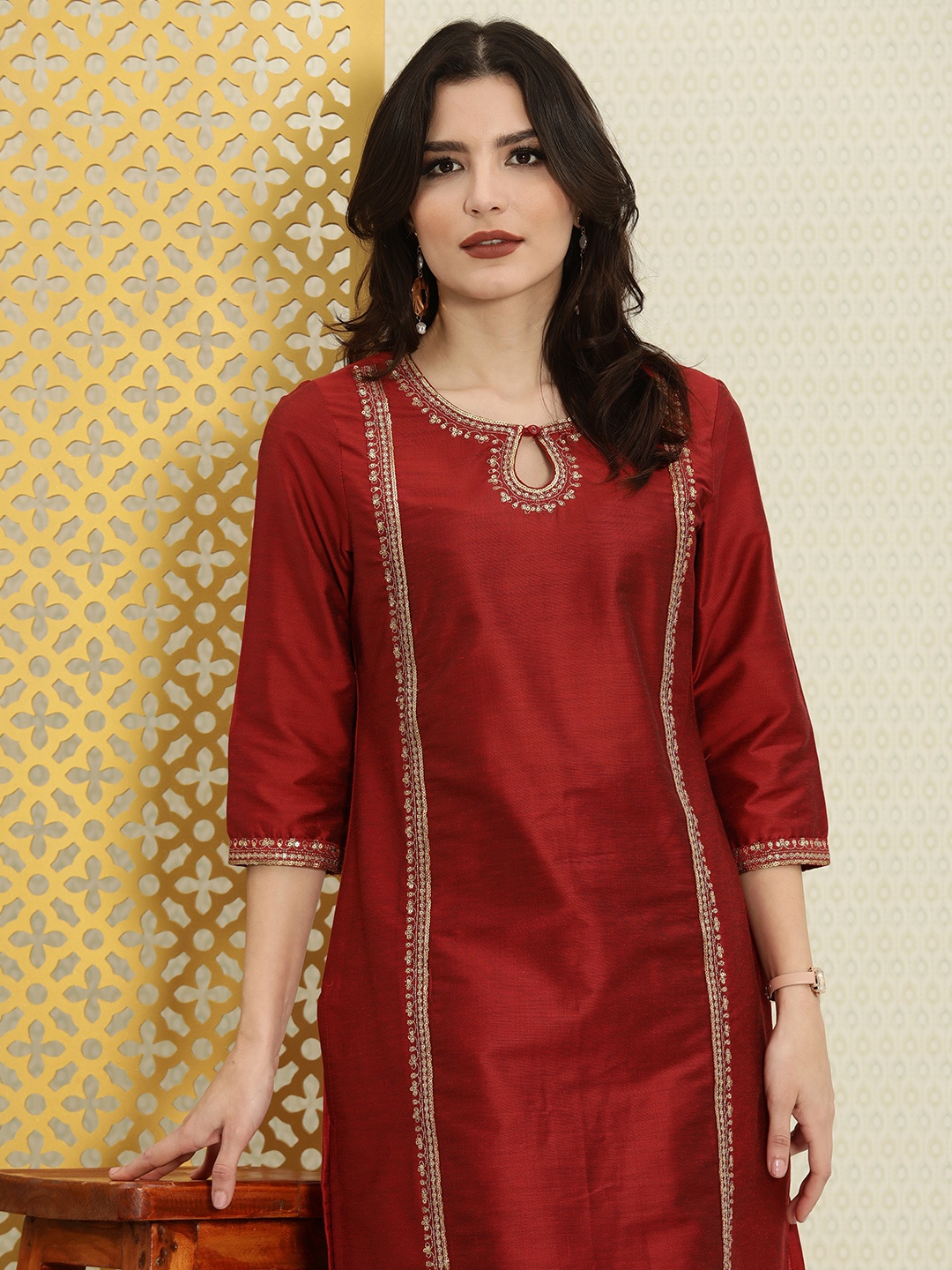 

House of Pataudi Women Red Ethnic Motifs Embroidered Sequinned Jashn Kurta with Trousers