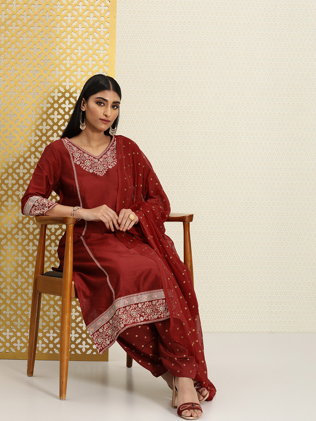 

House of Pataudi Women Maroon Floral Yoke Design Jashn Kurta with Salwar & Dupatta